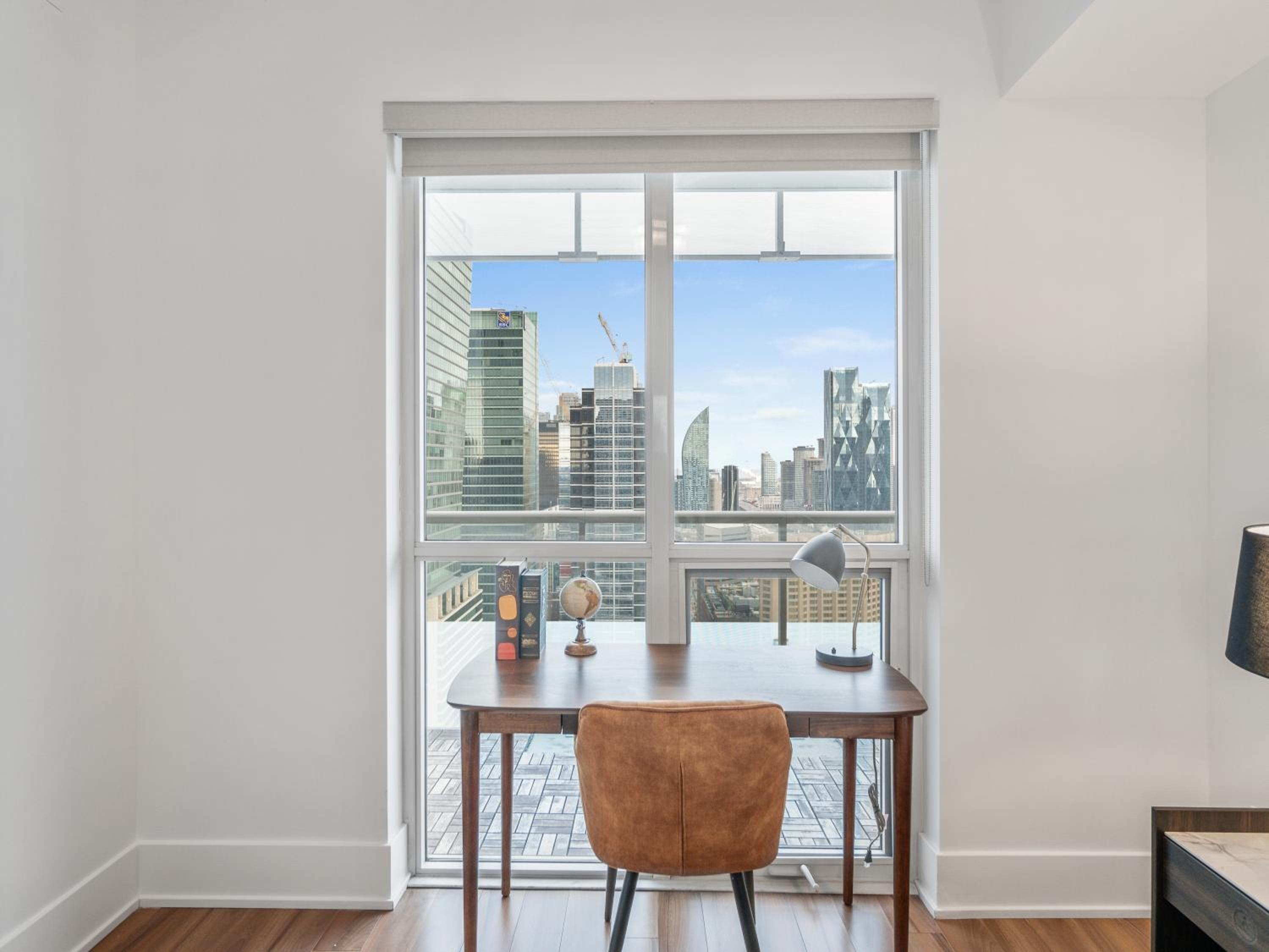 Forma Suites - CN Tower & Rogers Centre