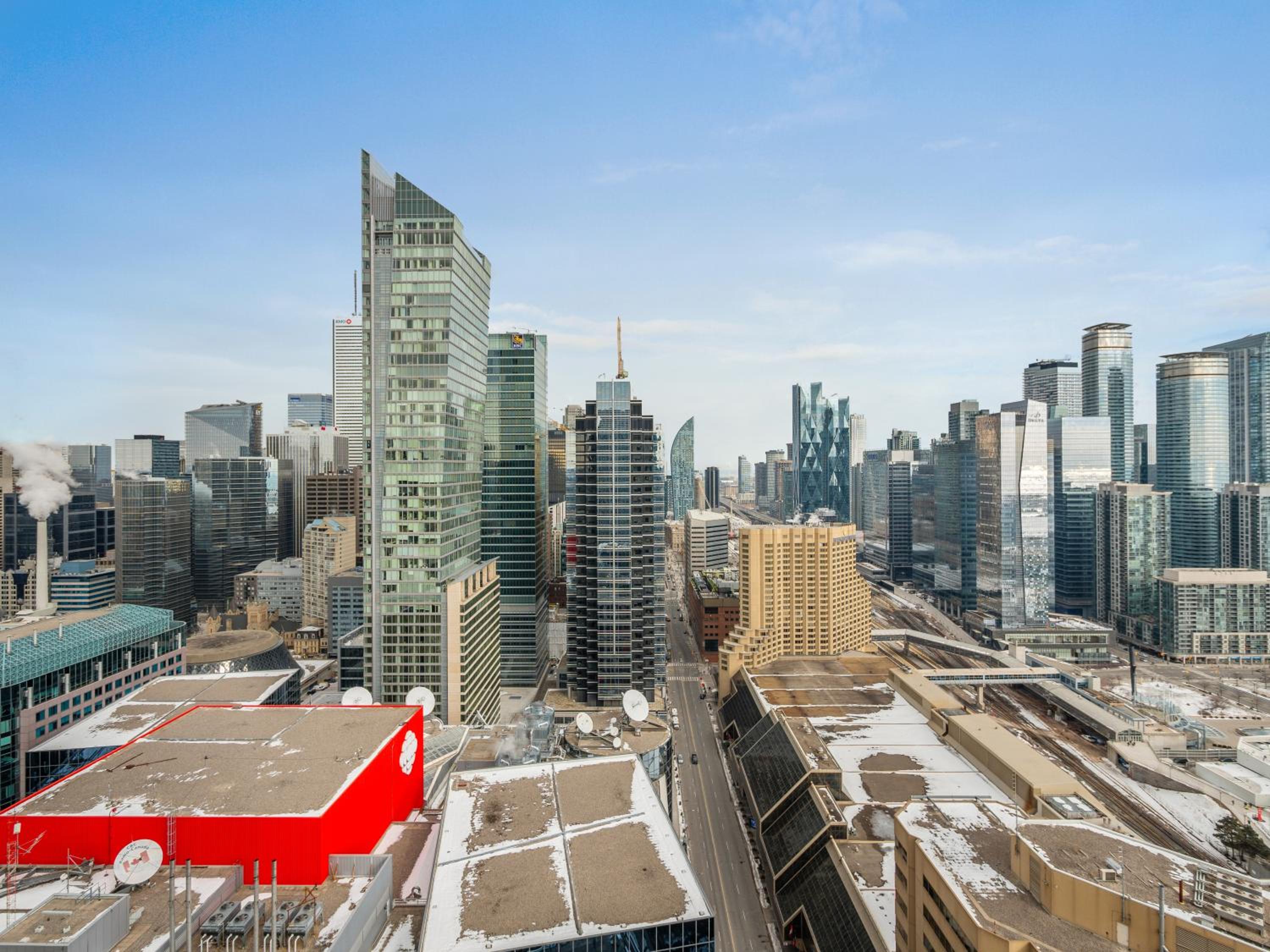 Forma Suites - CN Tower & Rogers Centre