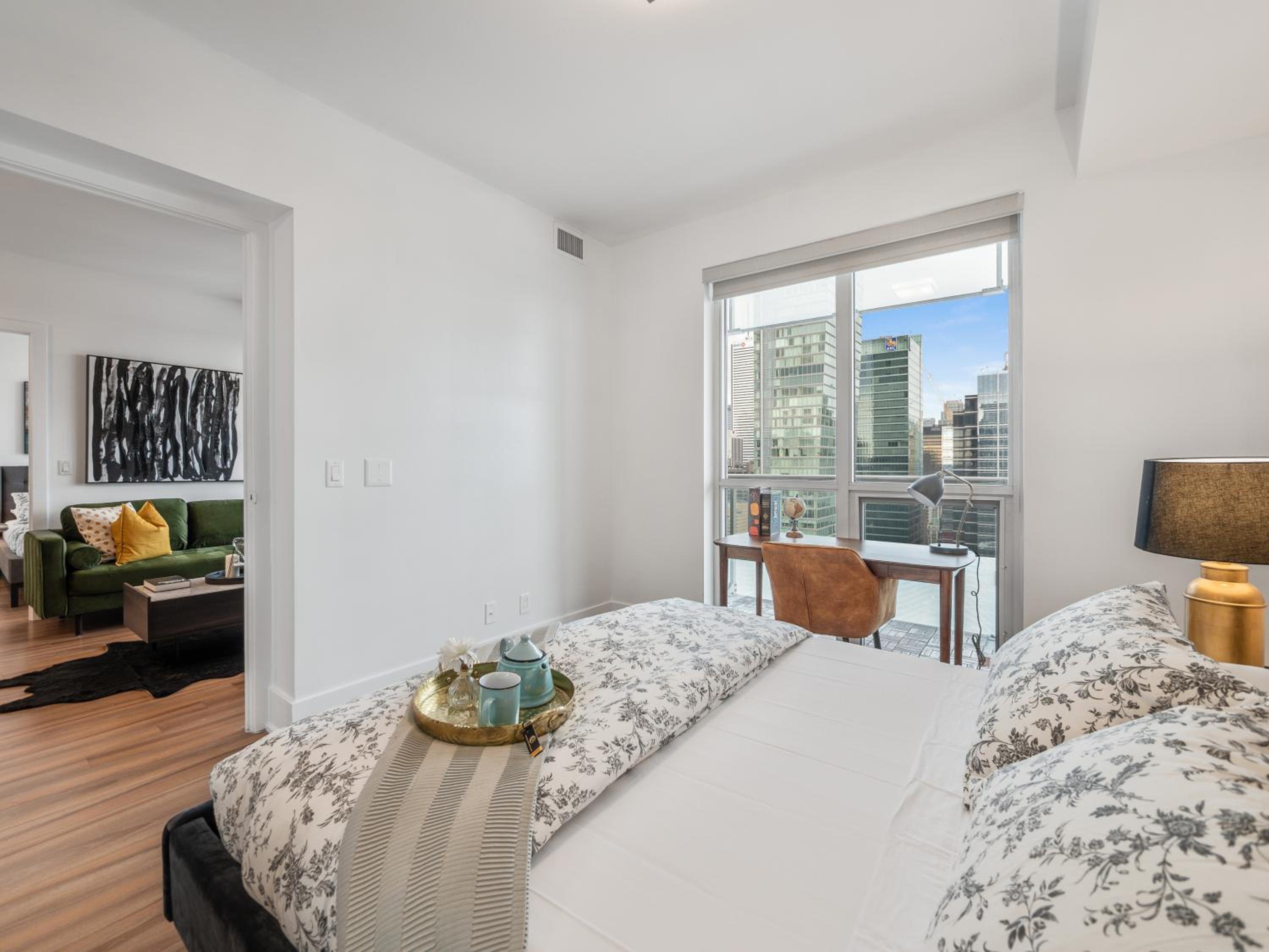 Forma Suites - CN Tower & Rogers Centre