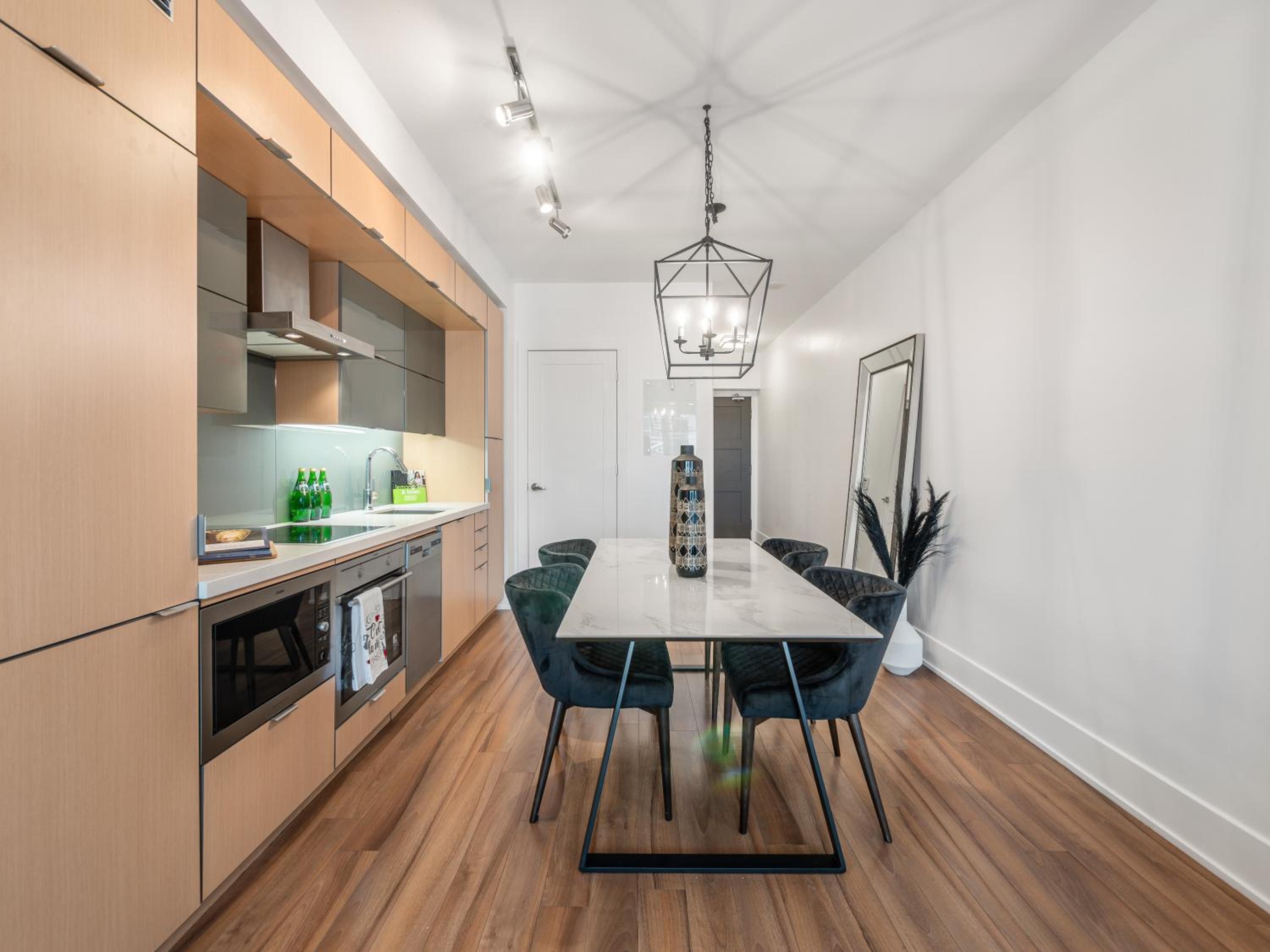 Forma Suites - CN Tower & Rogers Centre