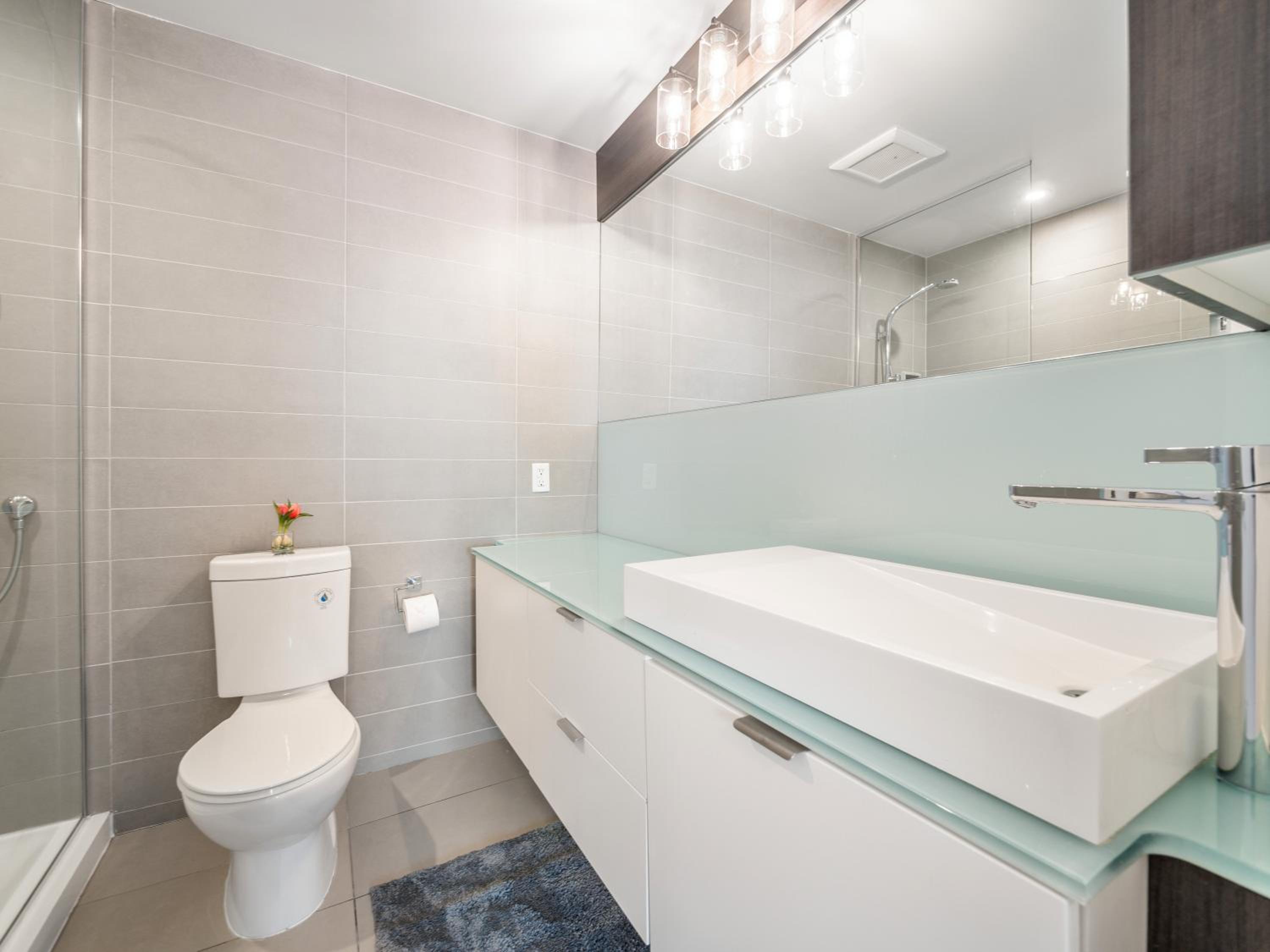 Forma Suites - CN Tower & Rogers Centre