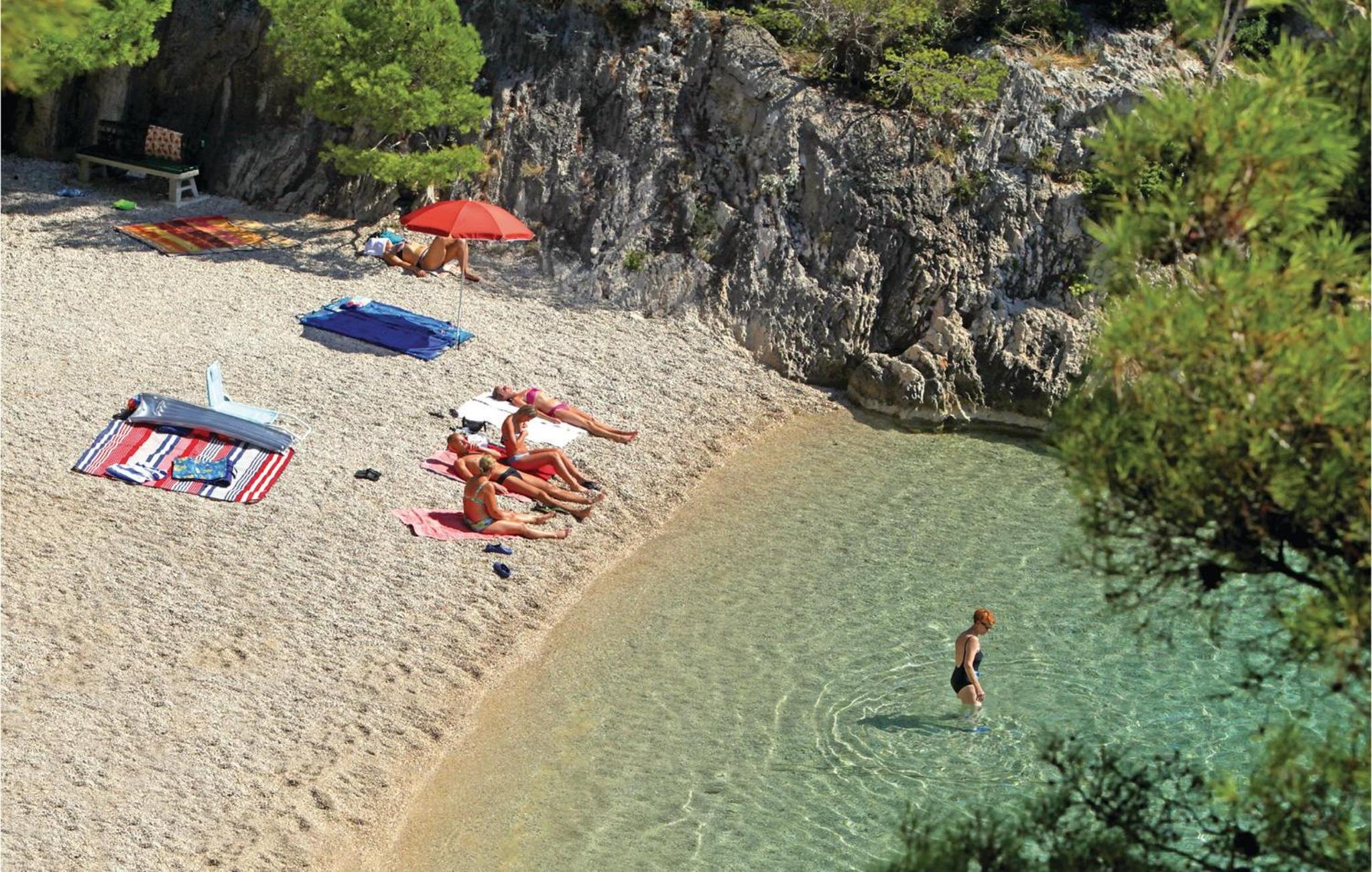 1 Bedroom Gorgeous Apartment In Imotski