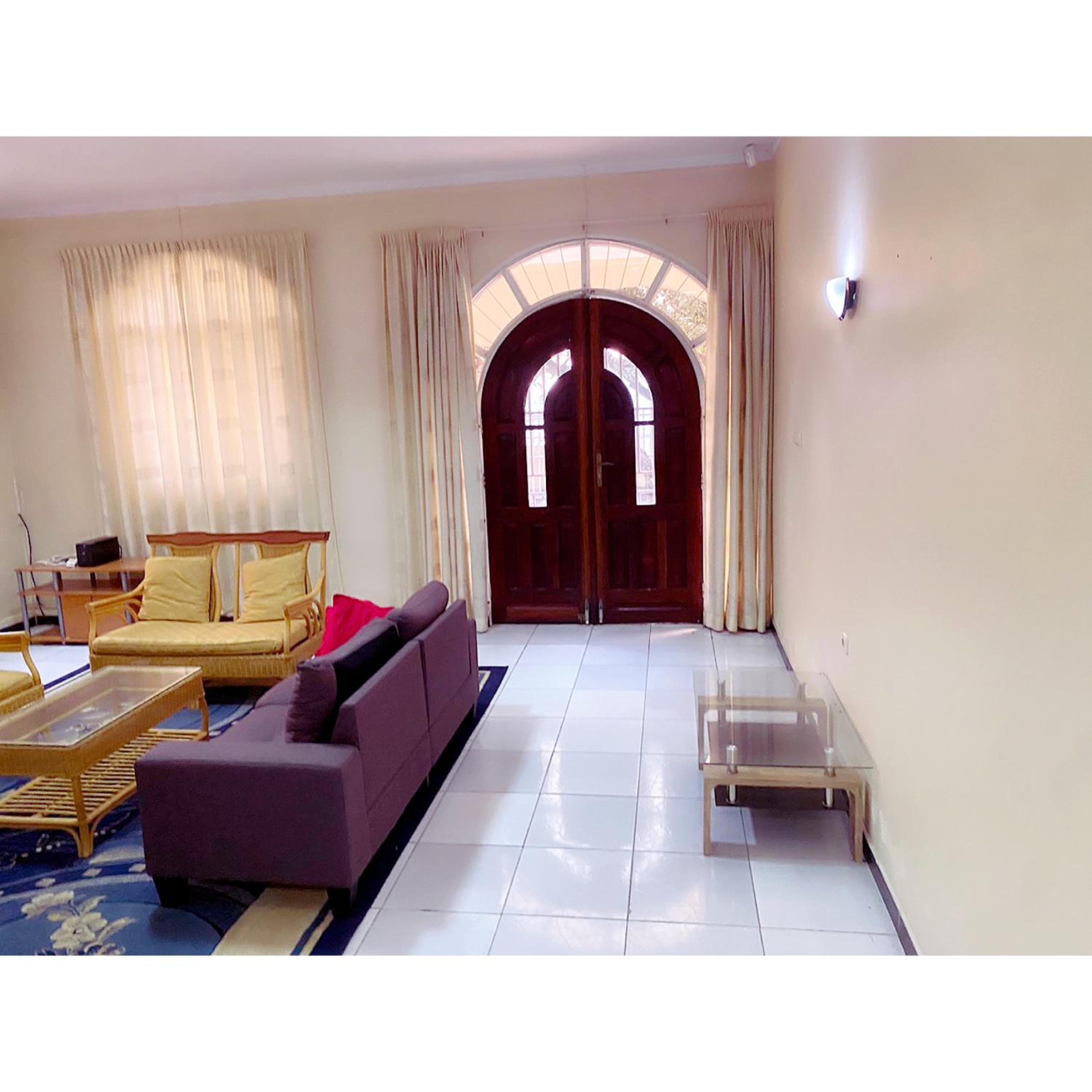 Paramaribo Villa 8p Full Airco Near Mall