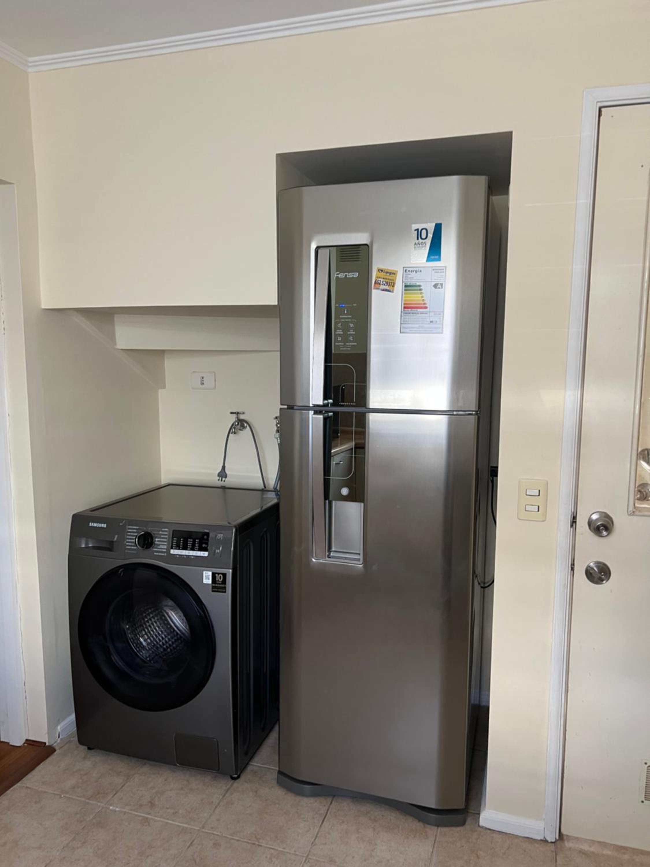 Arriendo Casa dos pisos por dia