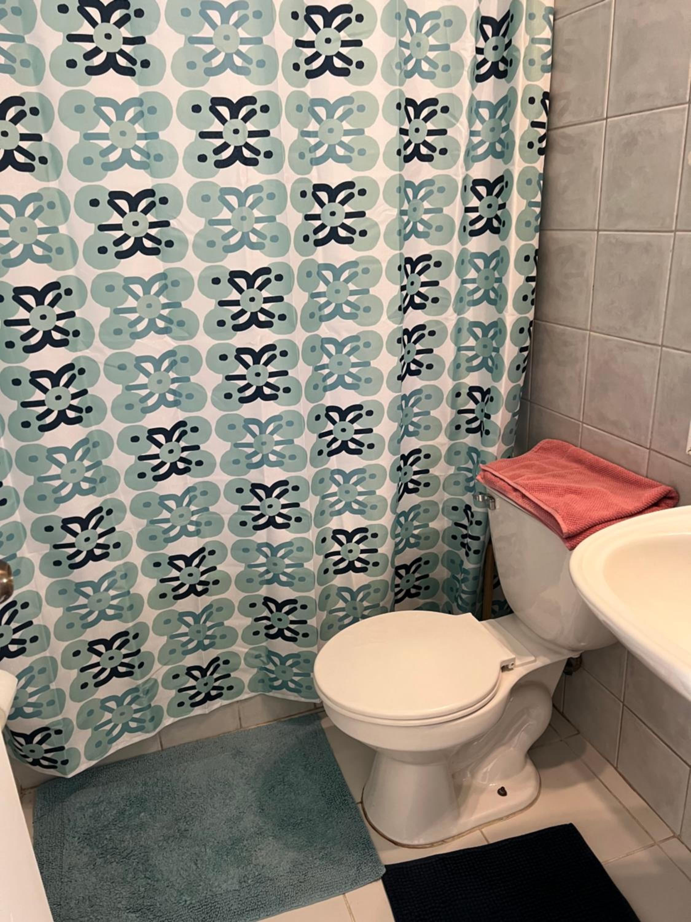 Arriendo Casa dos pisos por dia