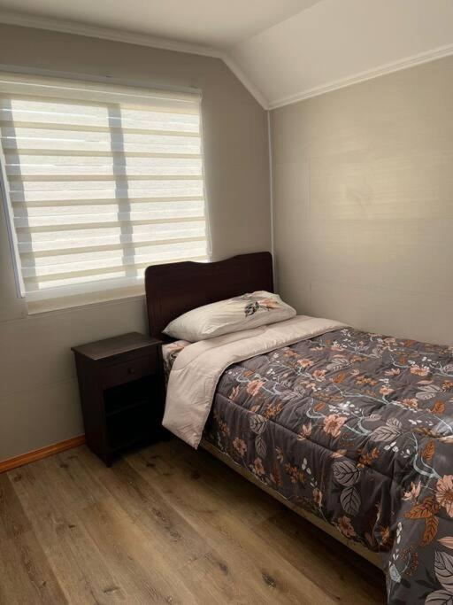Arriendo Casa dos pisos por dia