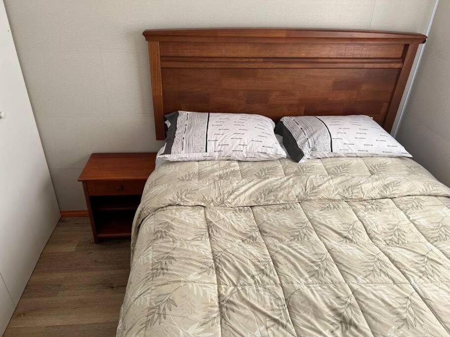 Arriendo Casa dos pisos por dia