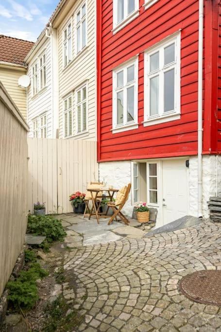 100 meters from Fløybanen l A rare city experience view 4