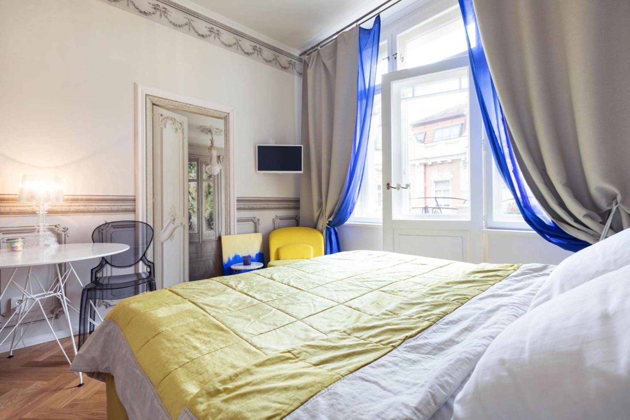 Prague Days - Sunny Riverside Apartments