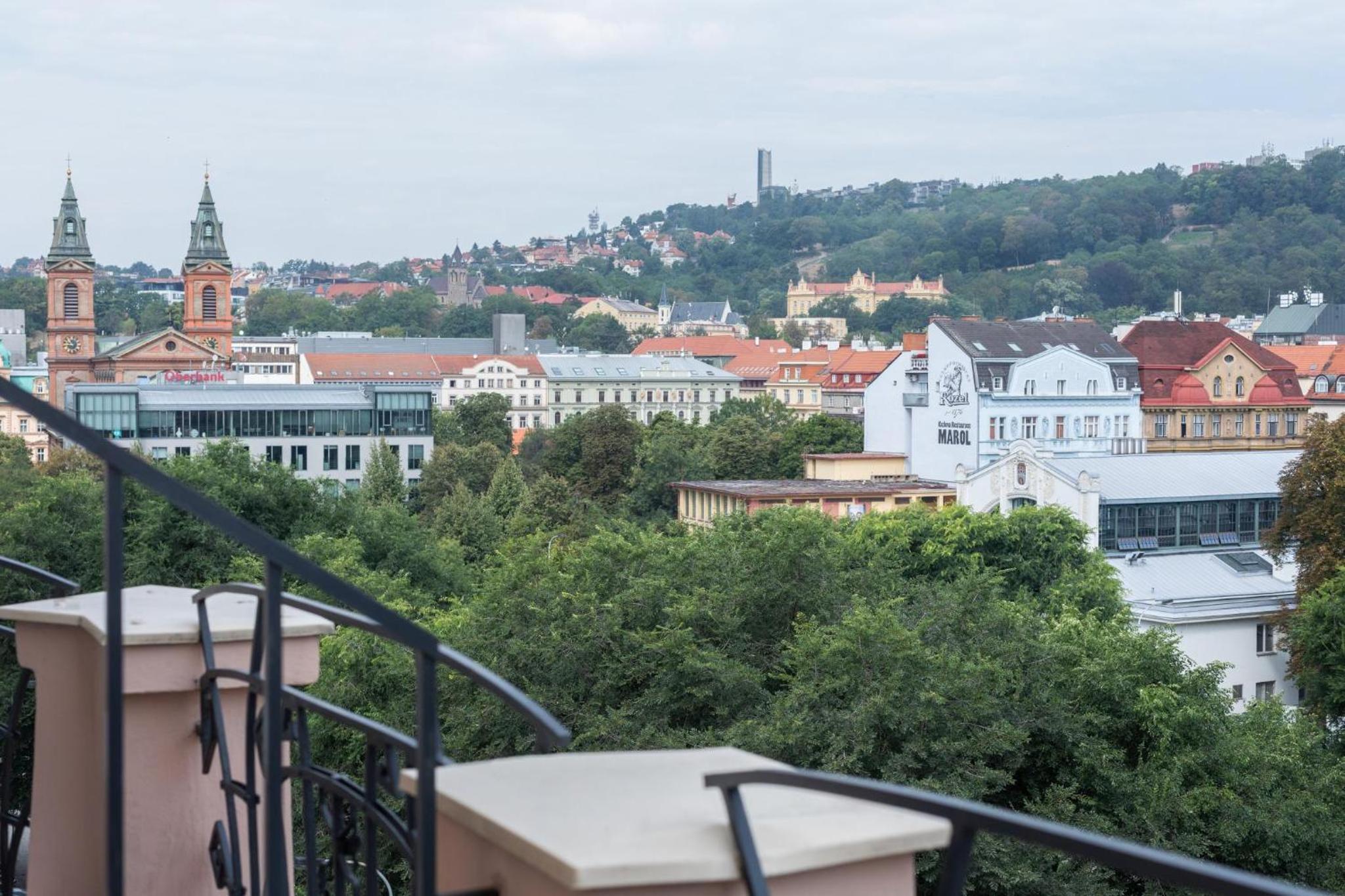 Prague Days - Sunny Riverside Apartments