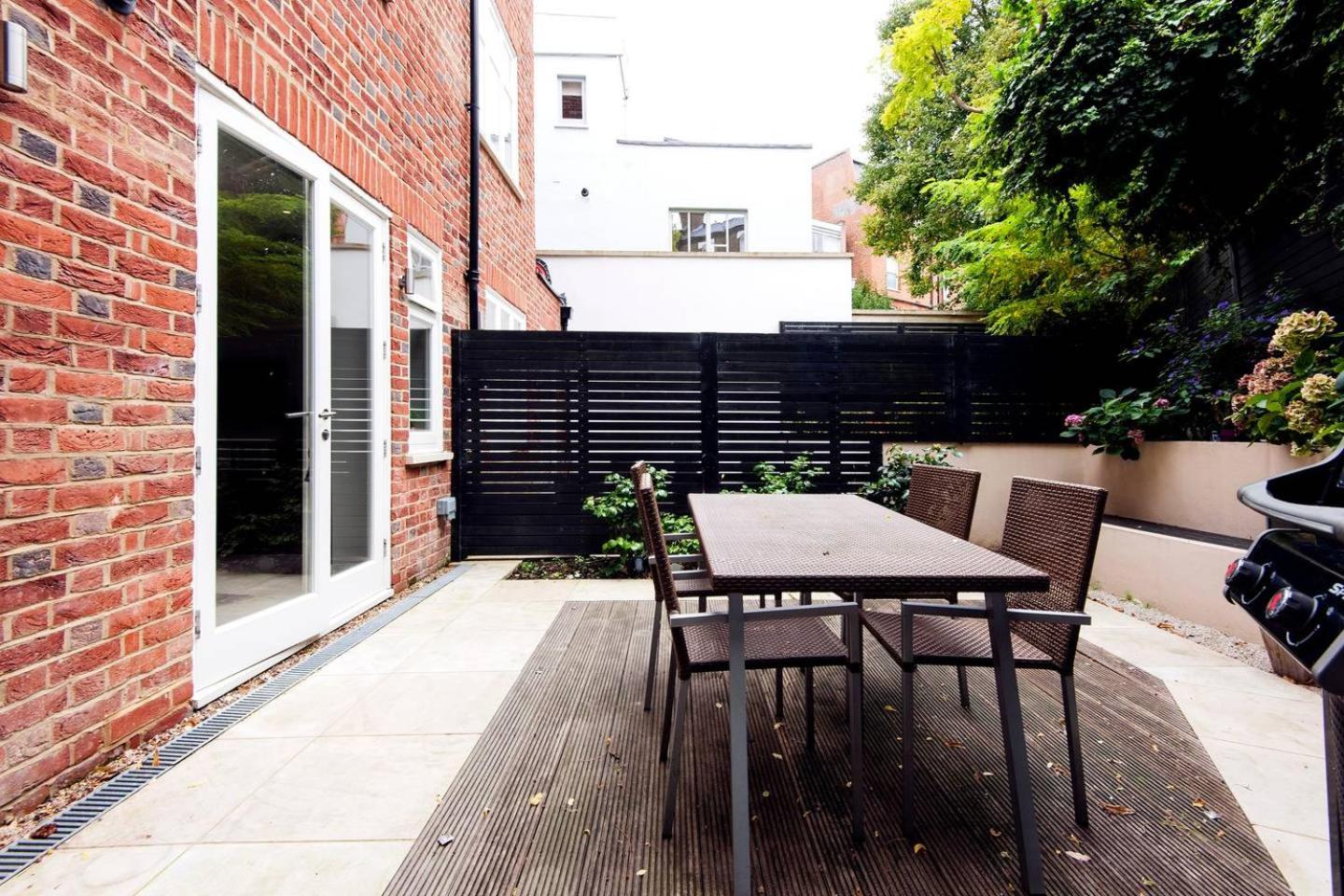 outdoor bbq area