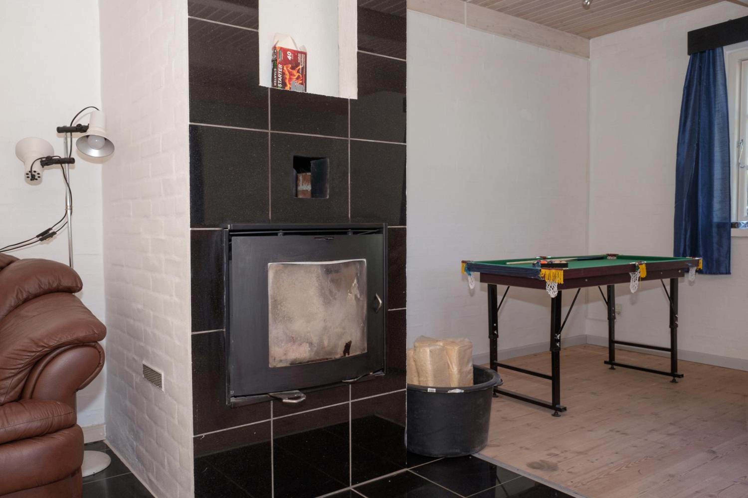 Stunning Home In Rønde With 6 Bedrooms And Wifi view 5