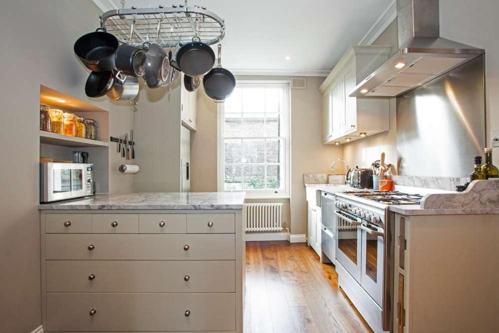 Luxury 2-Bed Marylebone Georgian House with Private Garden & Office