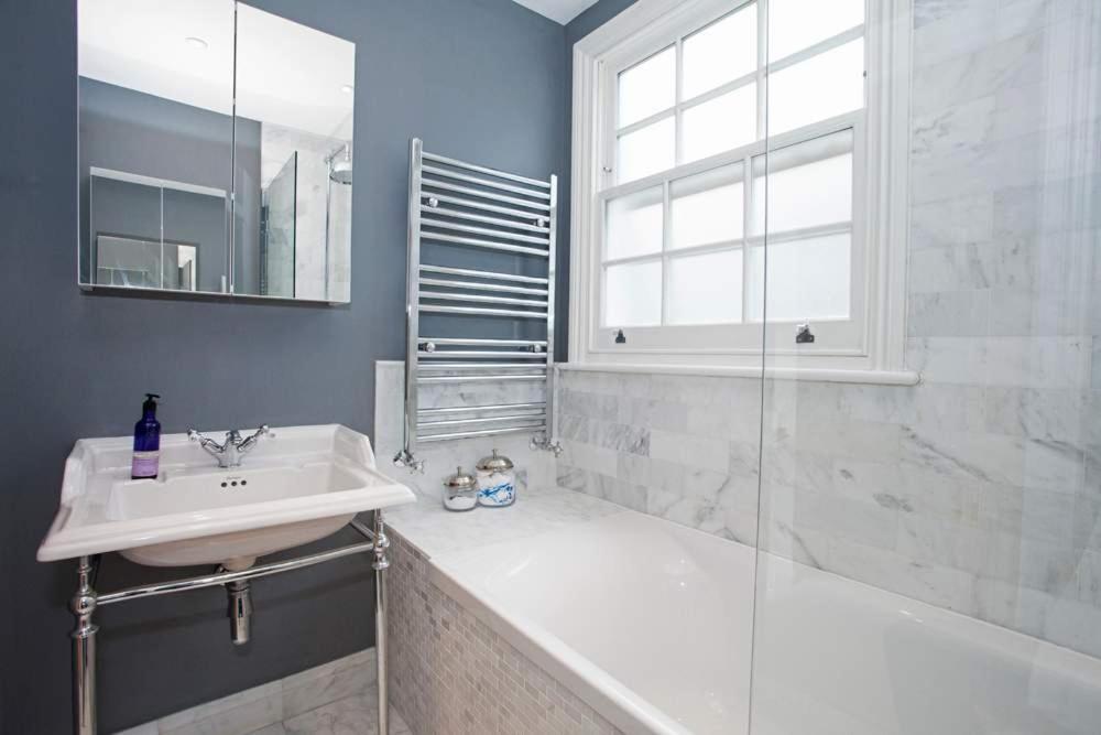Luxury 2-Bed Marylebone Georgian House with Private Garden & Office