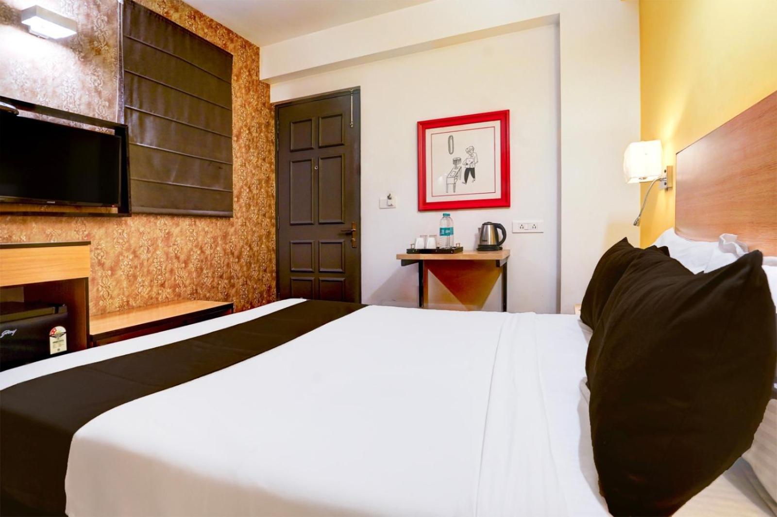 Hotel New Tarkky Plaza Near IGI Airport Delhi