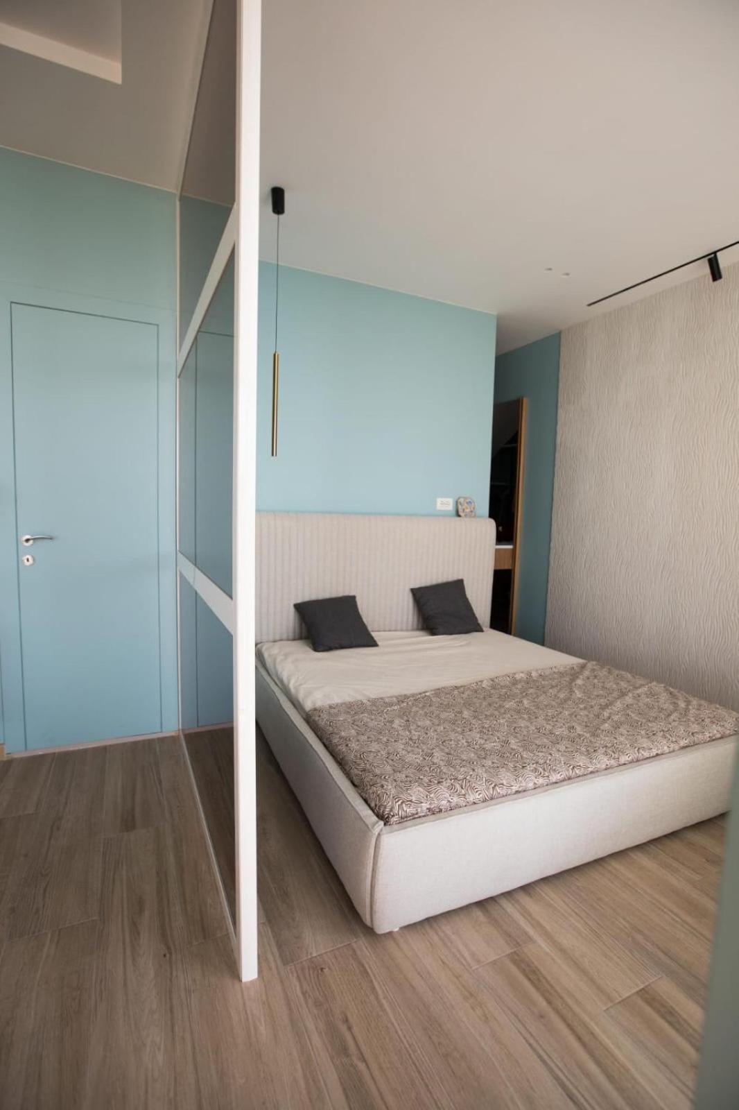 Vila Luarasi Blue Apartment