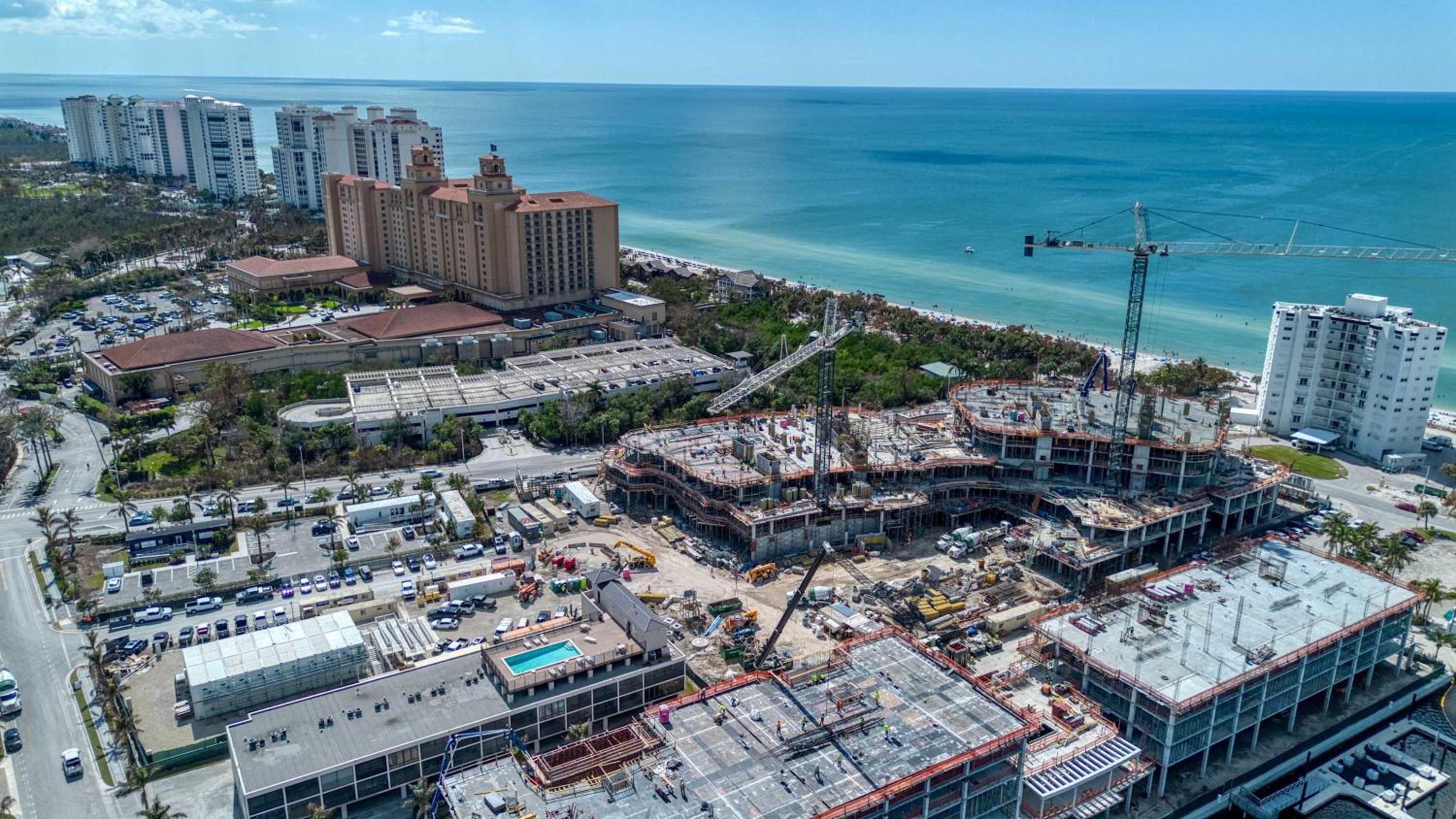 Cozy Condo With Pool Steps From Vanderbilt Beach view 5