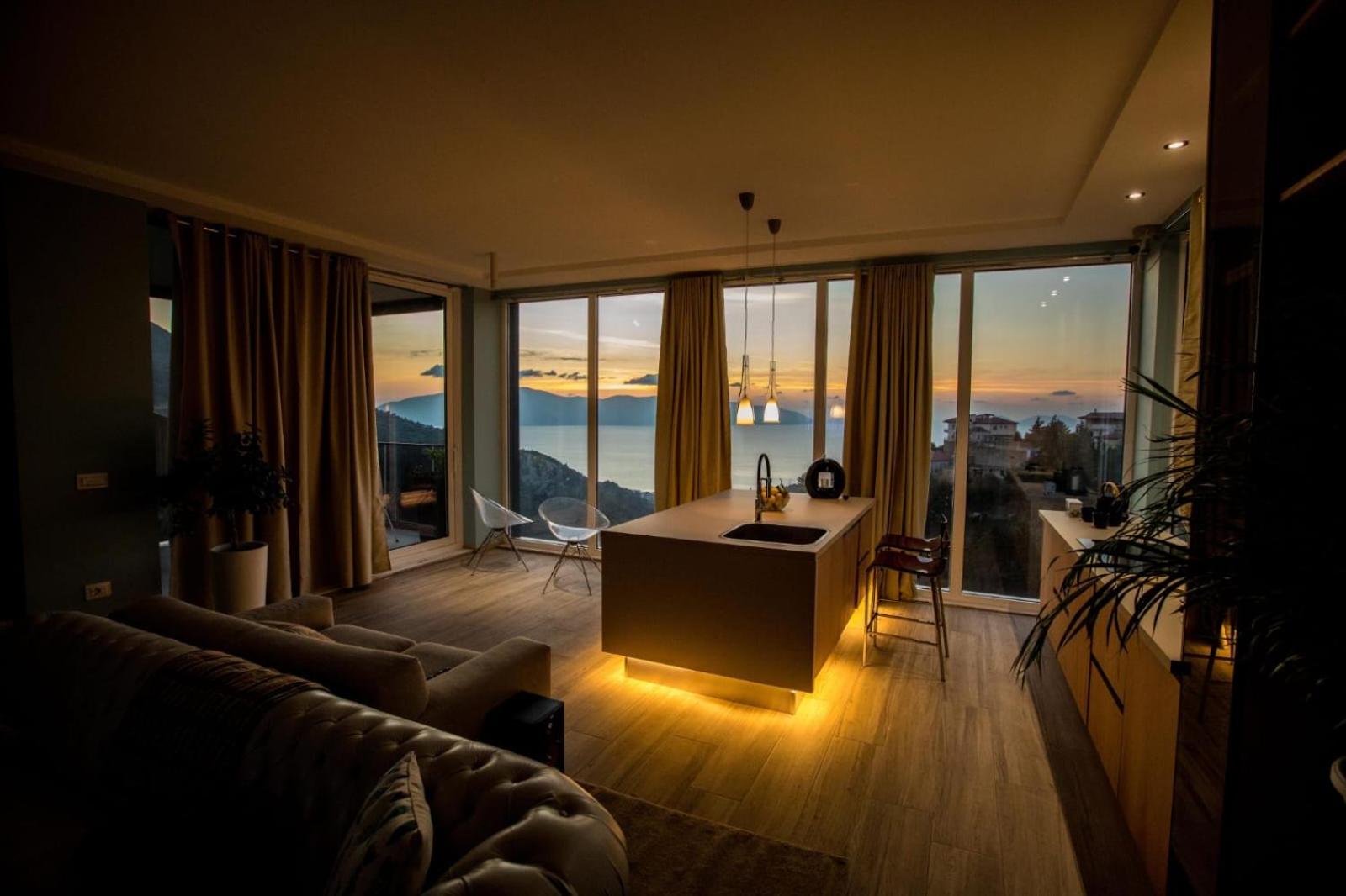 Vila Luarasi Blue Apartment