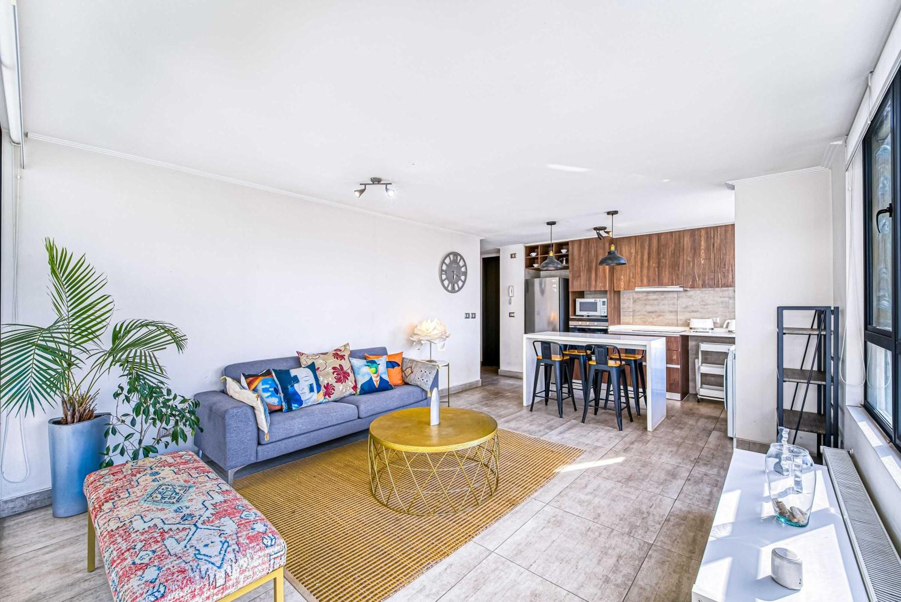 City Nest - 2B with Balcony & Parking