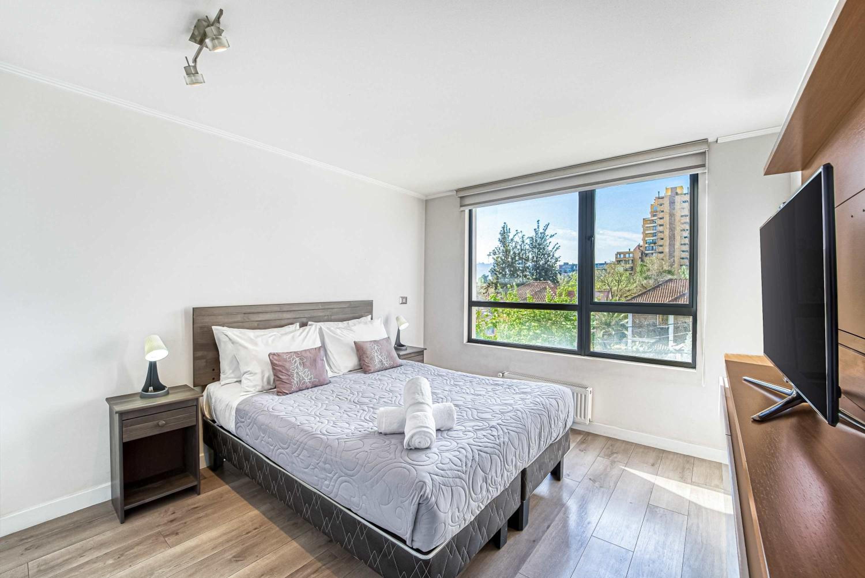City Nest - 2B with Balcony & Parking