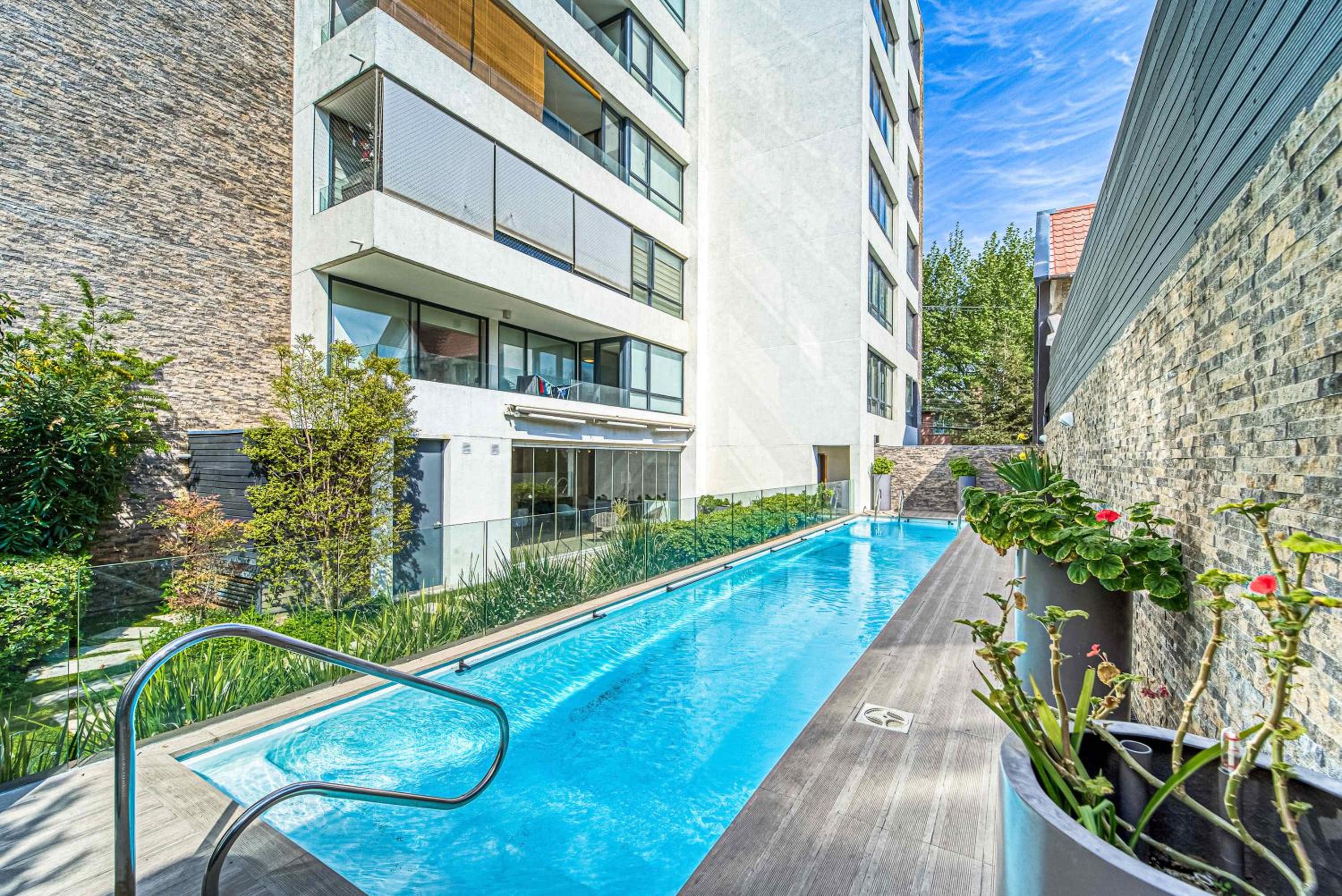City Nest - 2B with Balcony & Parking