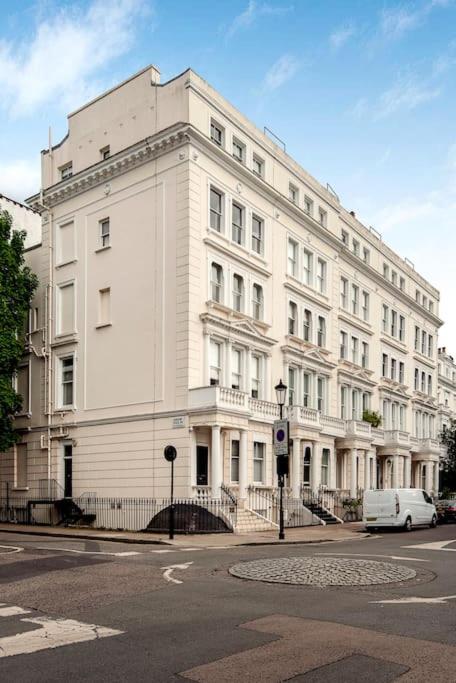 Chepstow Place- Notting Hill