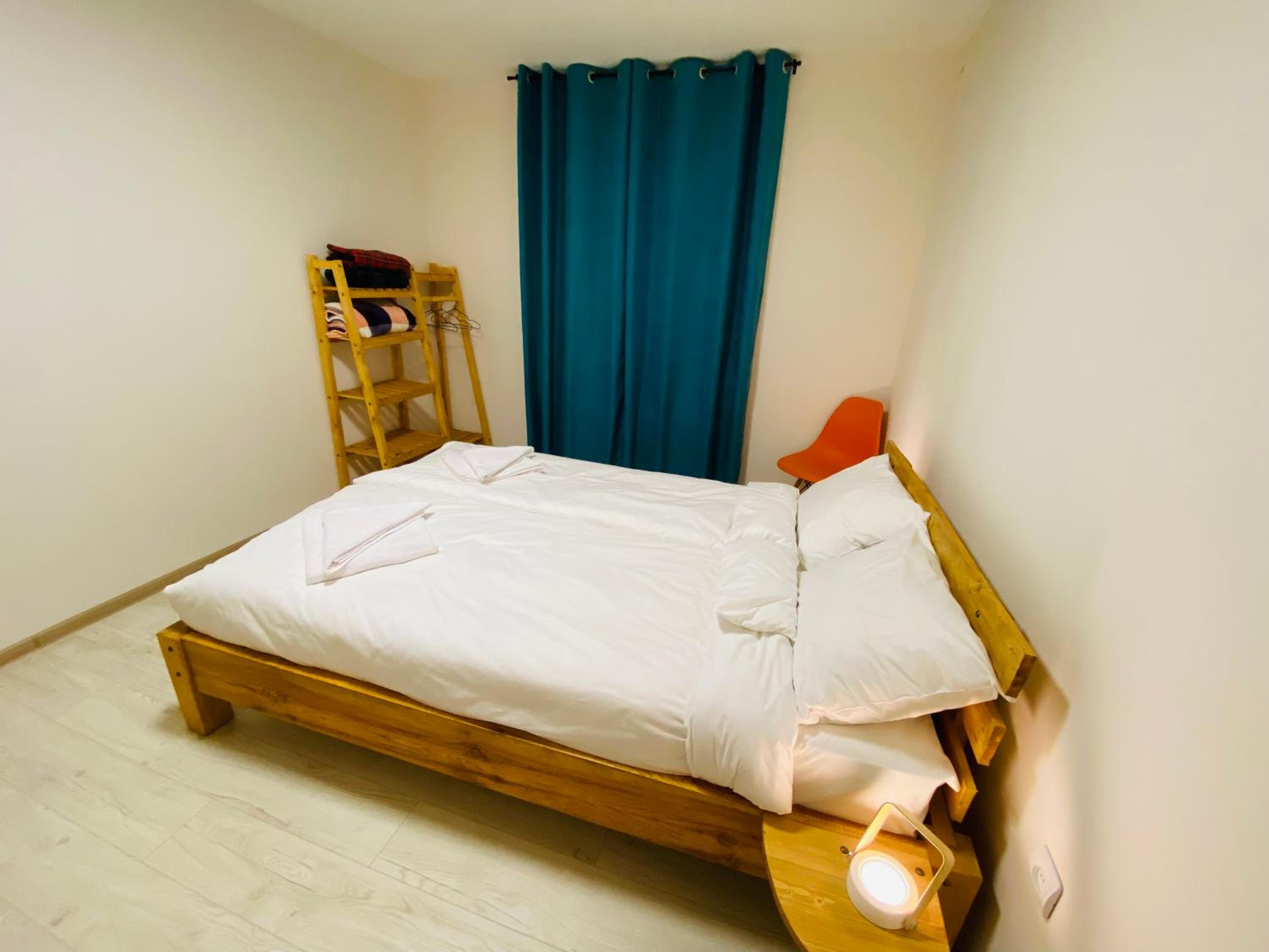 Dez Guest House with Mountain View