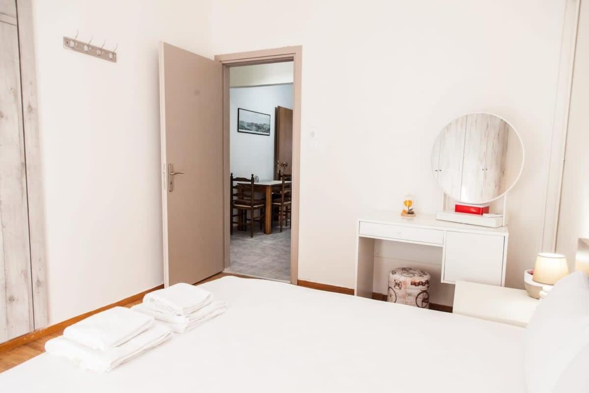 Cozy apartment near Stavros Niarchos Park