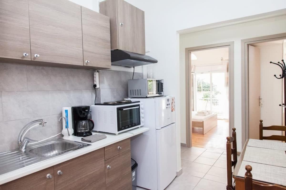Cozy apartment near Stavros Niarchos Park