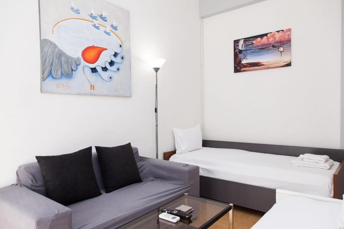 Cozy apartment near Stavros Niarchos Park