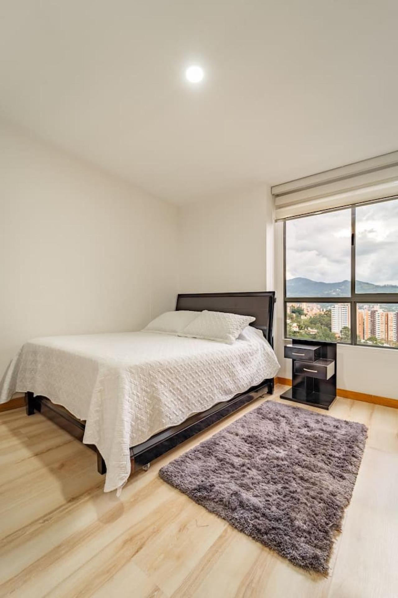 3BR Modern and Urban Apartment with Views