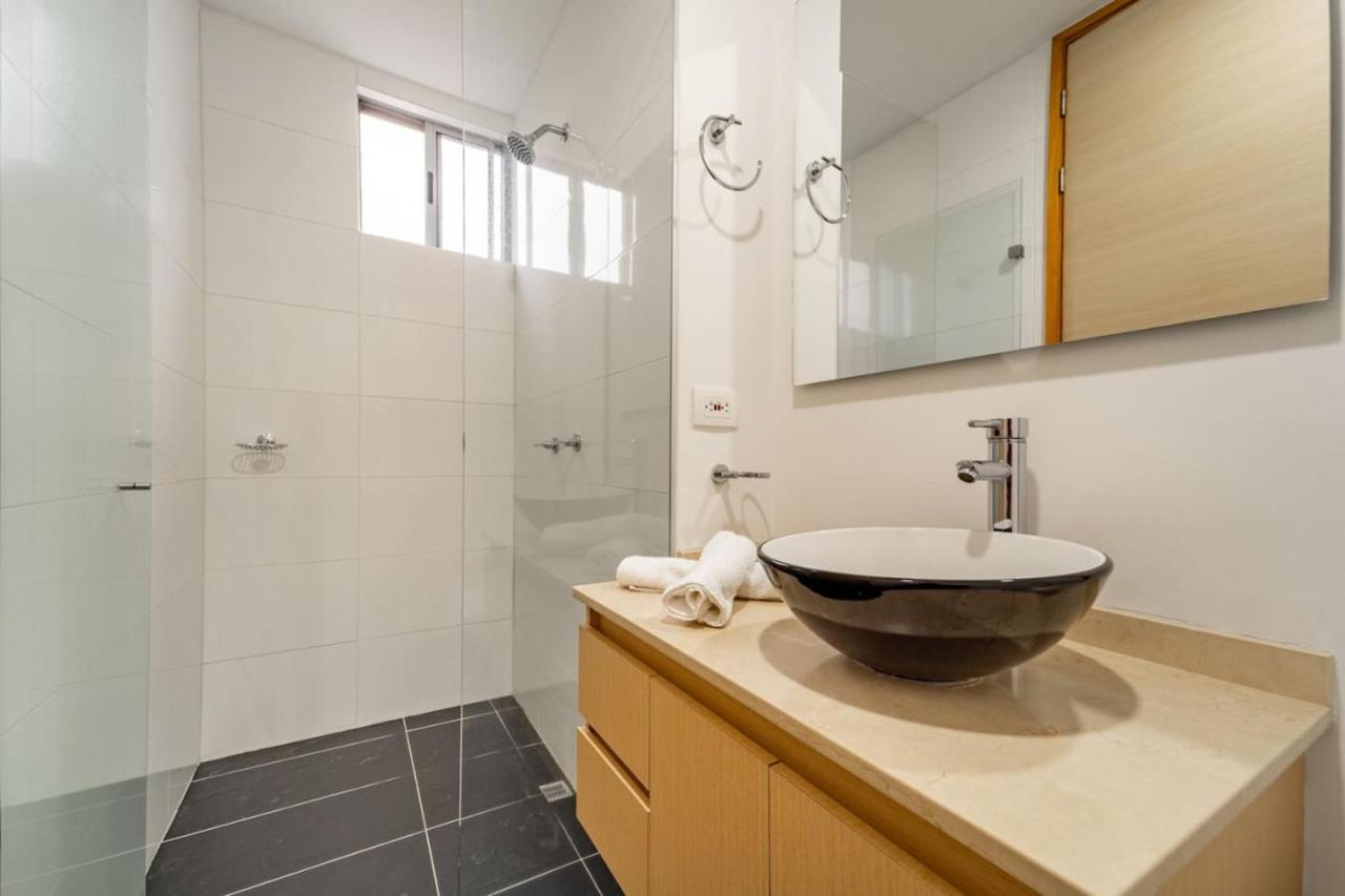 3BR Modern and Urban Apartment with Views