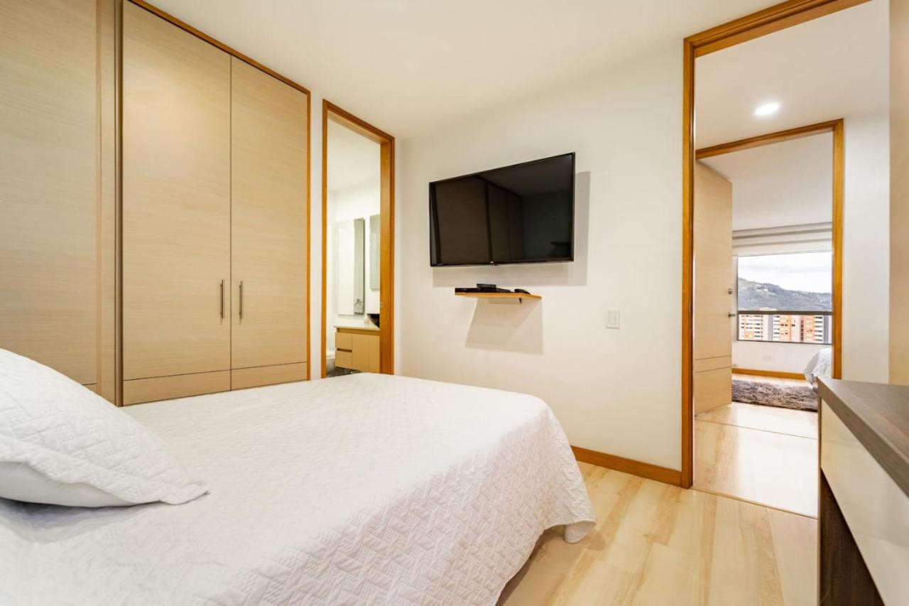 3BR Modern and Urban Apartment with Views