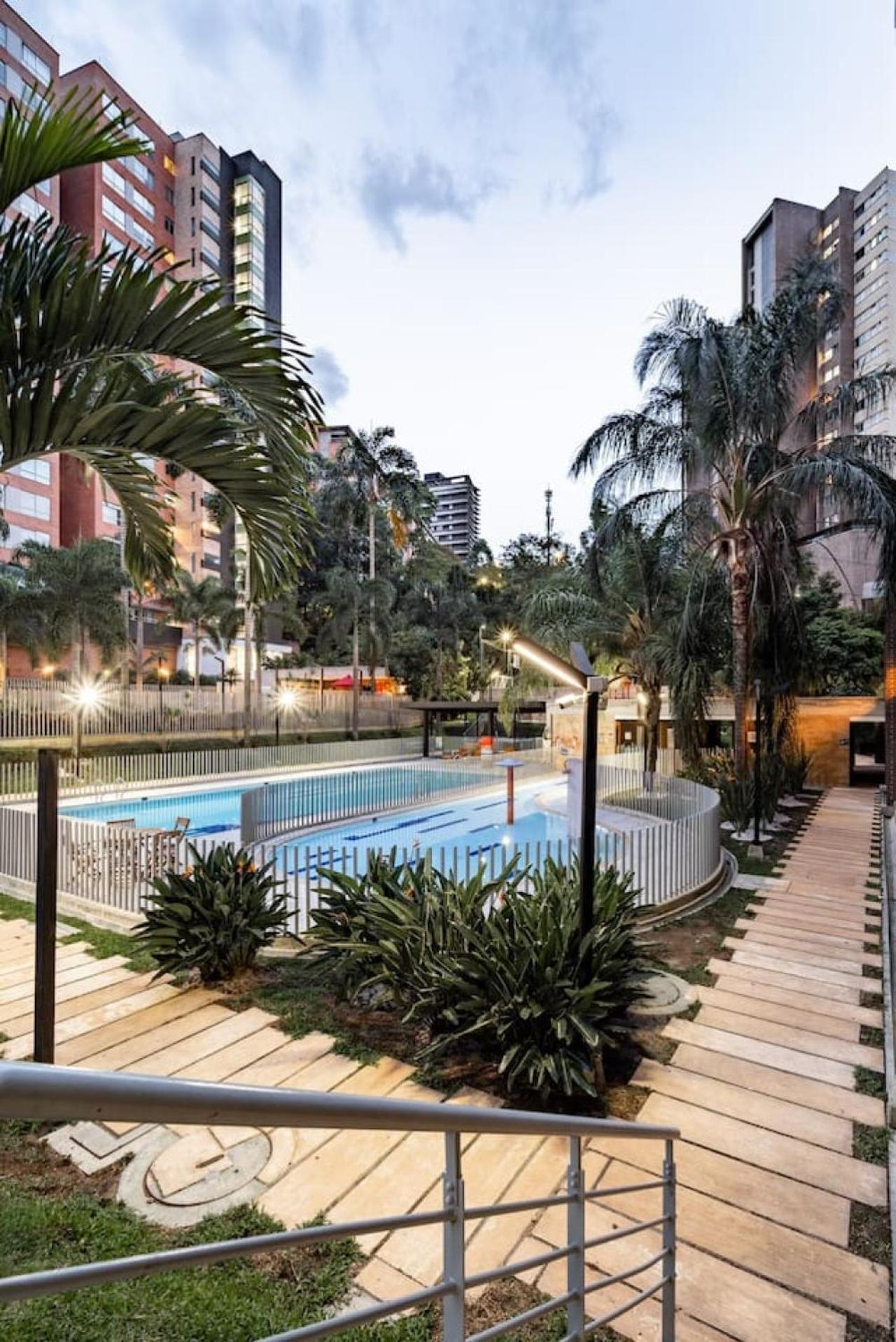 3BR Modern and Urban Apartment with Views