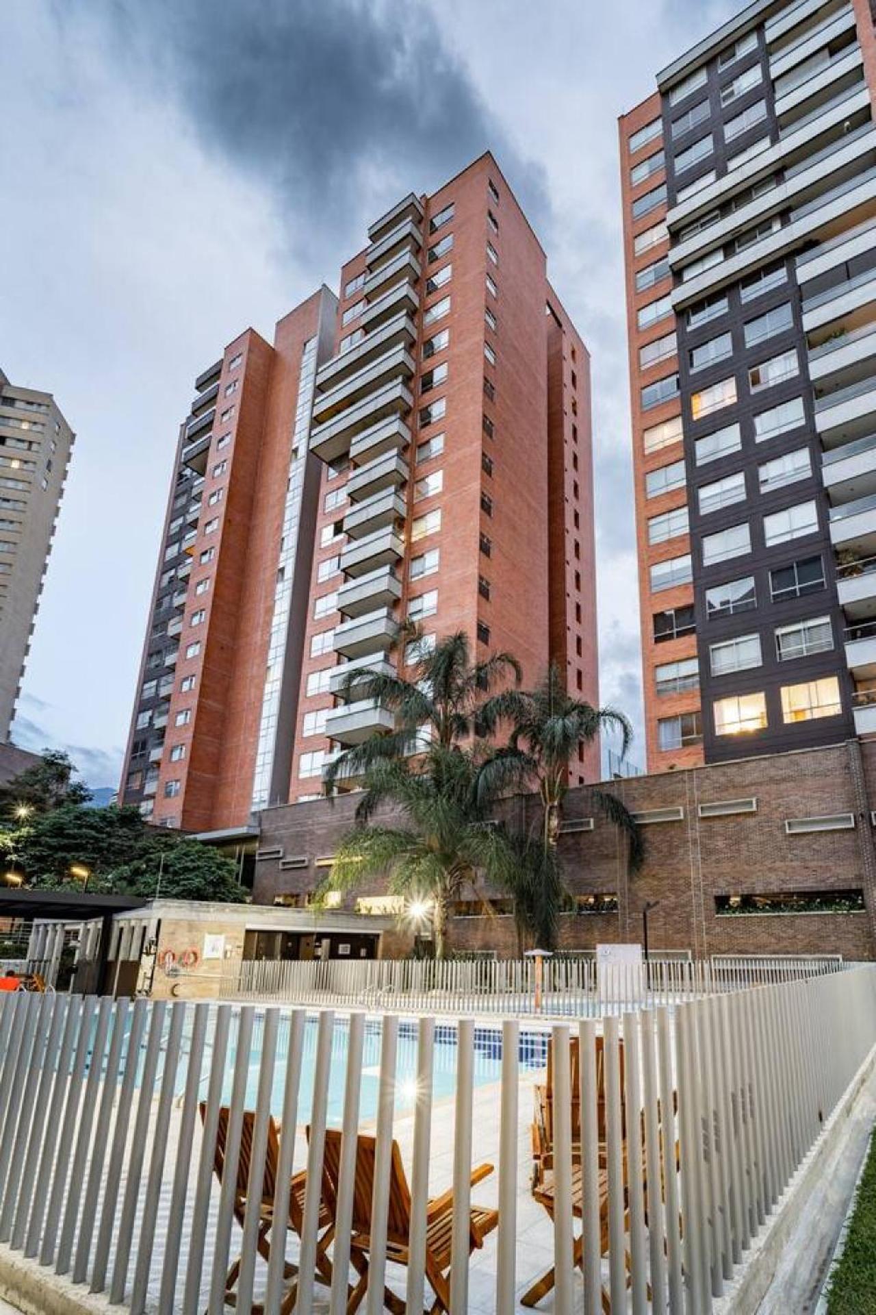 3BR Modern and Urban Apartment with Views