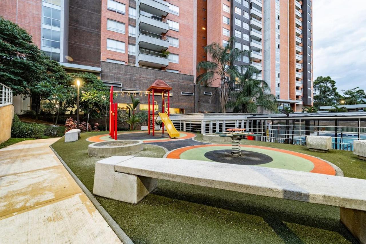 3BR Modern and Urban Apartment with Views