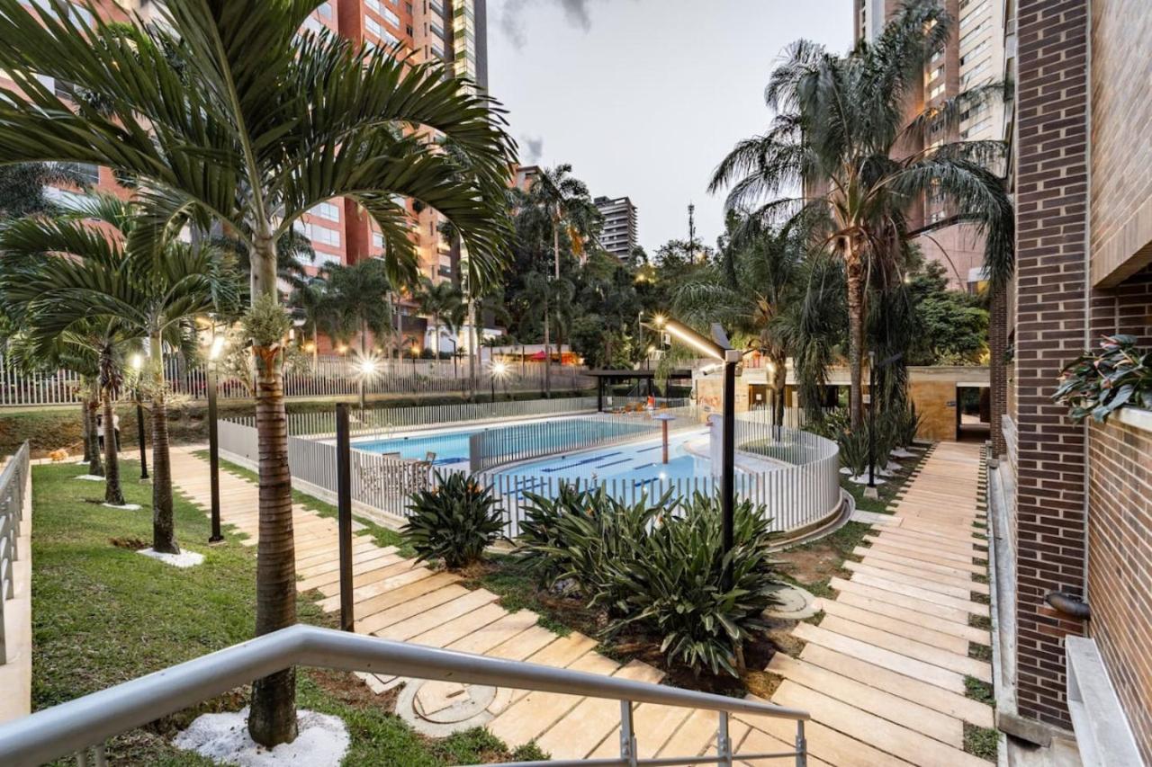 3BR Modern and Urban Apartment with Views
