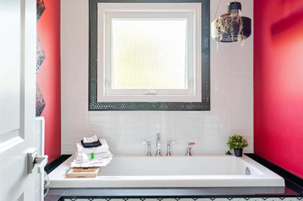 The Shabby Chic Home nestled on the Grimsby Escarpment