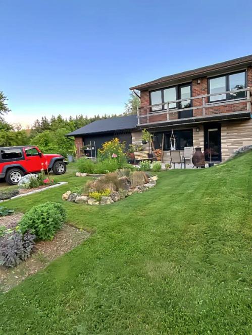 The Shabby Chic Home nestled on the Grimsby Escarpment