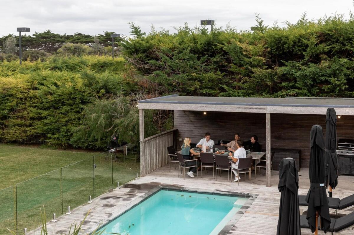 Luxury Portsea Sanctuary Gas Heat Pool & Gardens