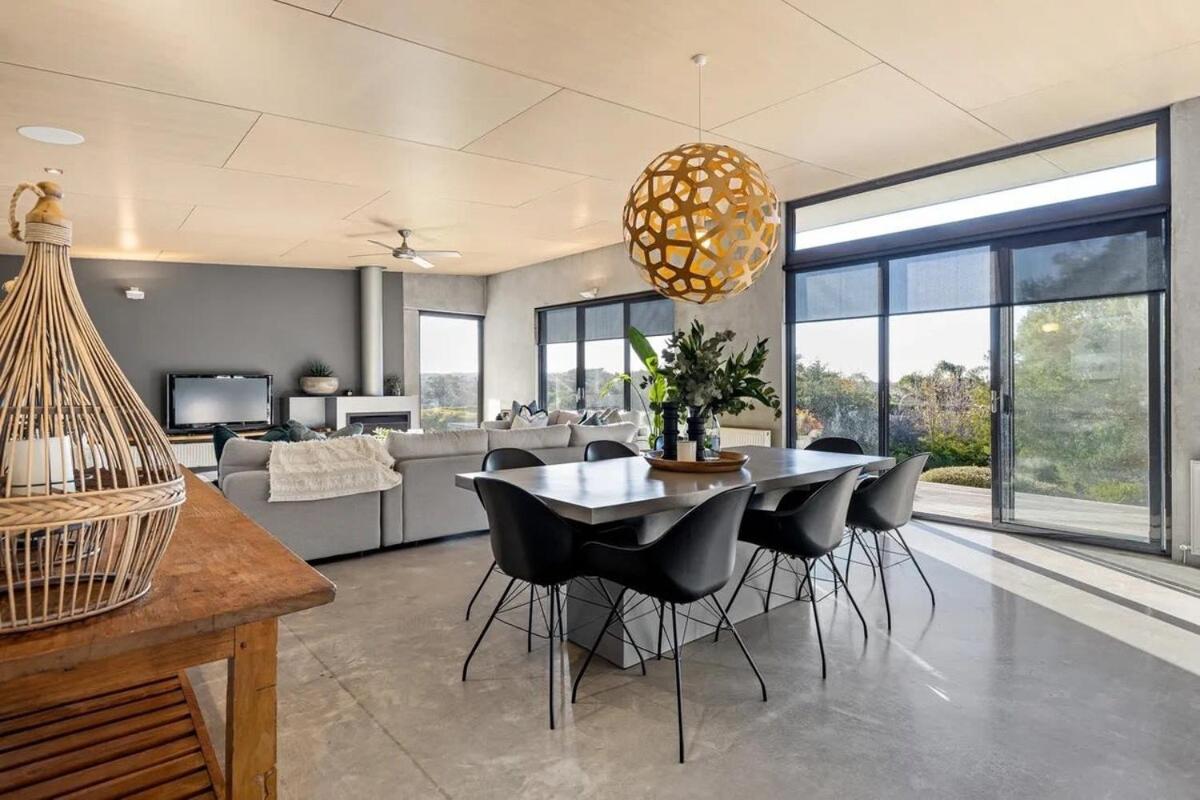 Luxury Portsea Sanctuary Gas Heat Pool & Gardens