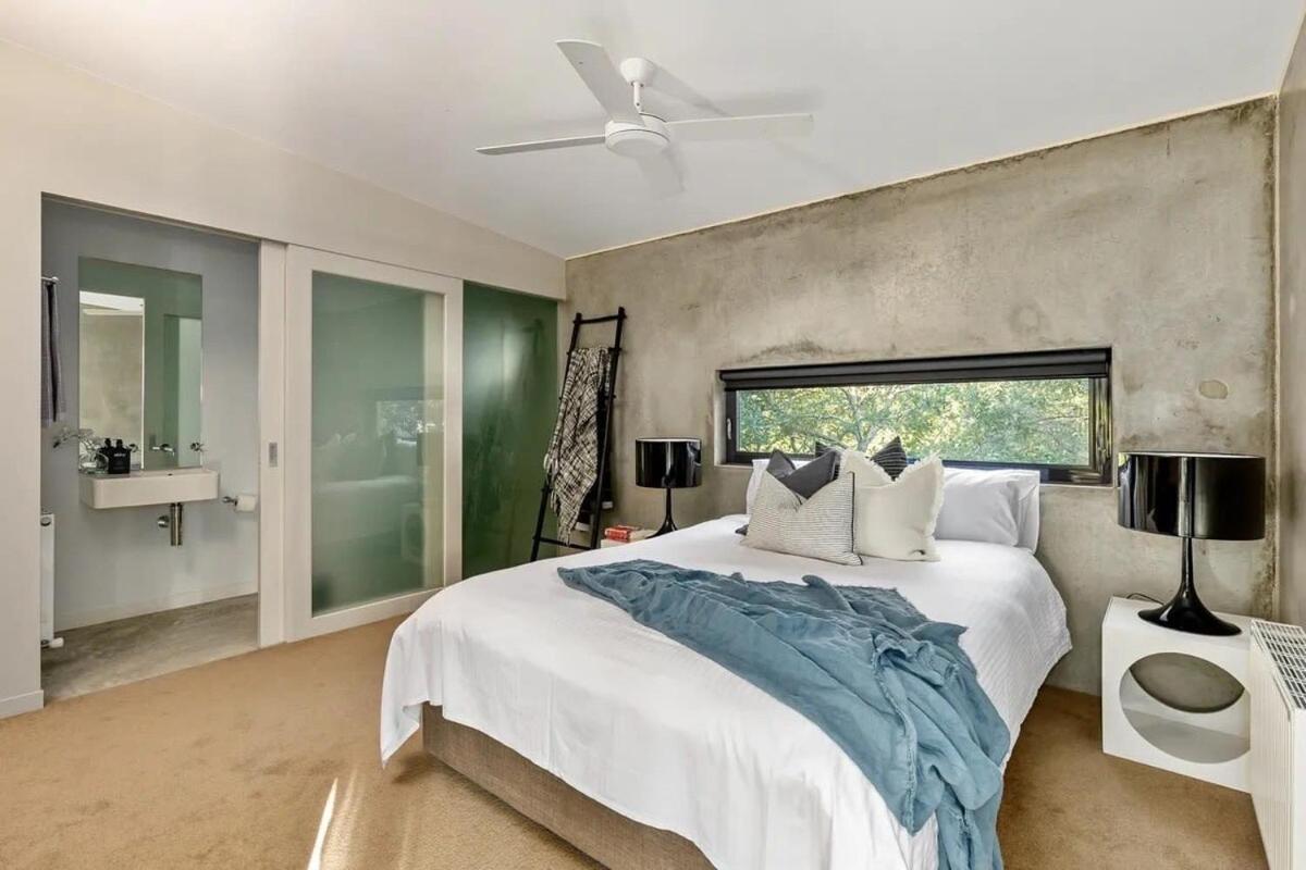 Luxury Portsea Sanctuary Gas Heat Pool & Gardens