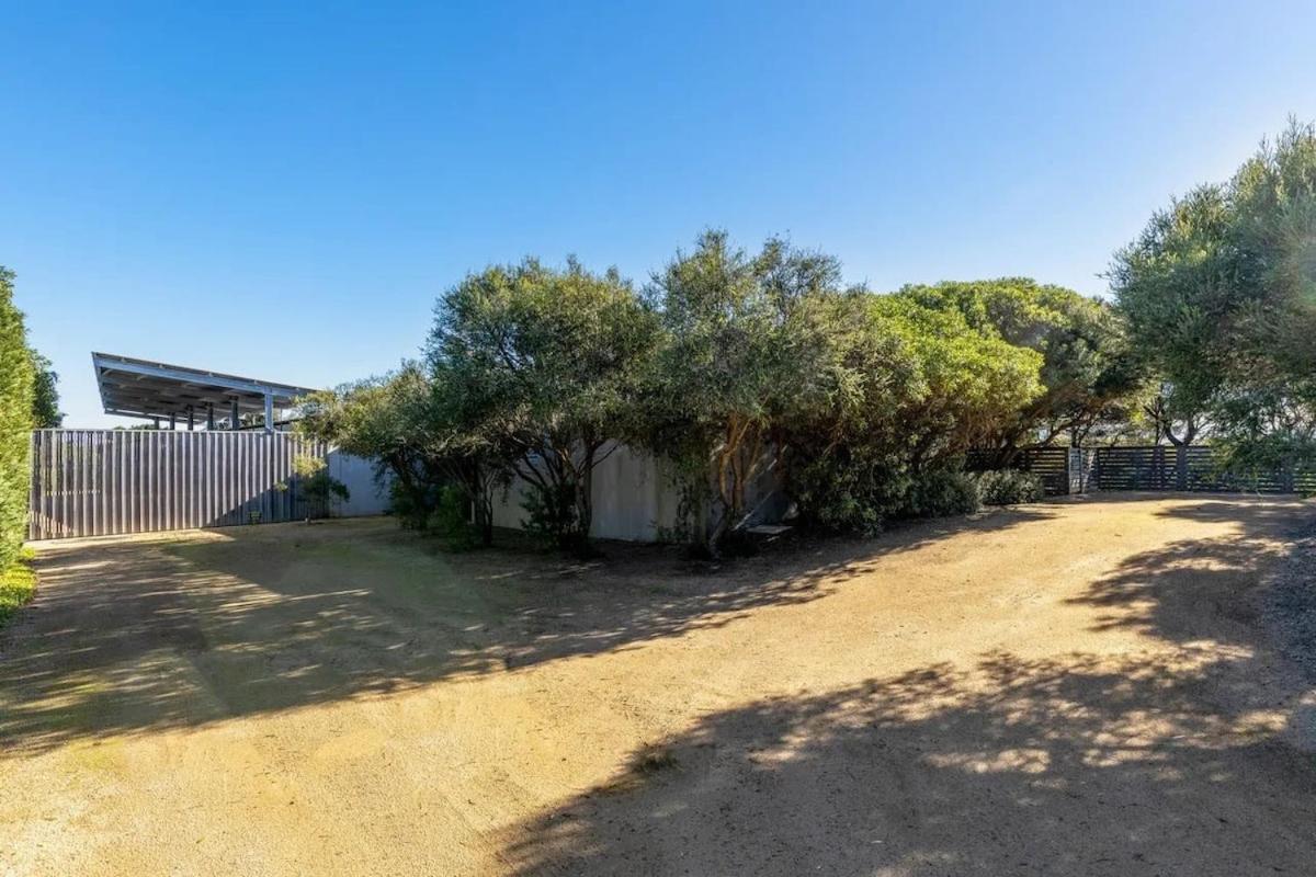 Luxury Portsea Sanctuary Gas Heat Pool & Gardens