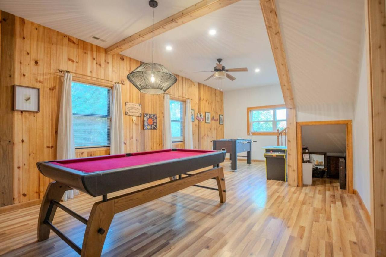 Osprey - Family Cabin, Hot Tub, Game Room, Theater view 4