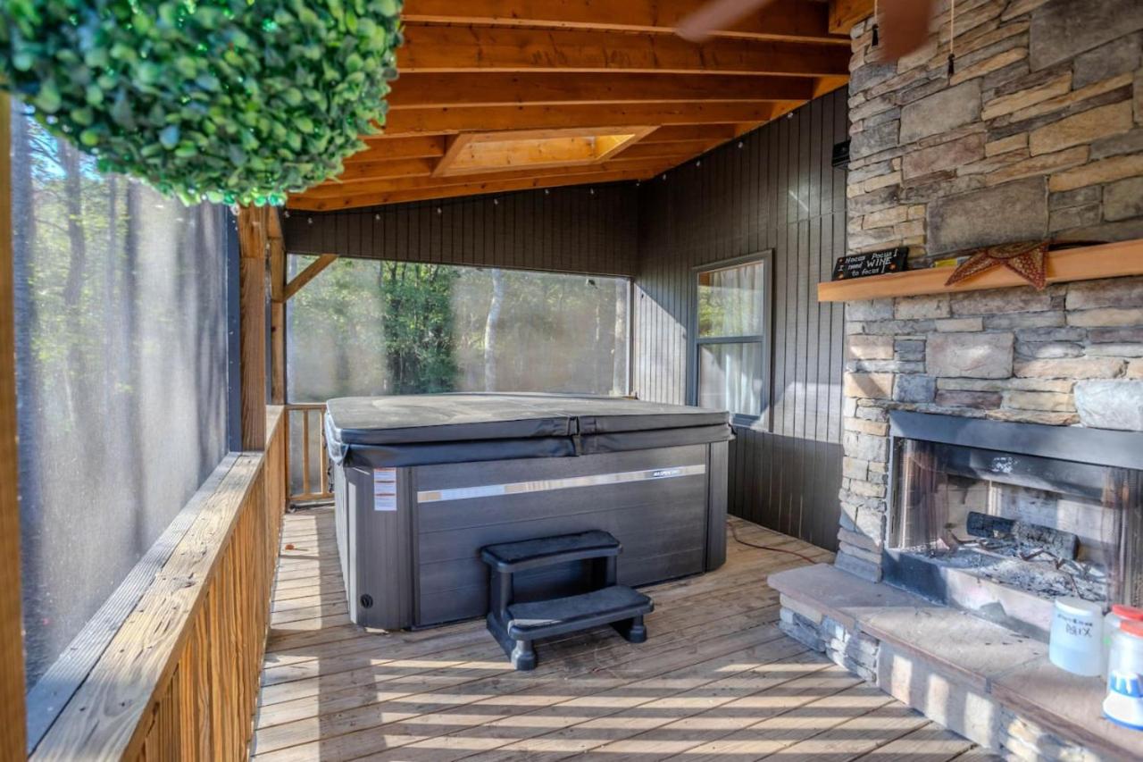 Osprey - Family Cabin, Hot Tub, Game Room, Theater view 5