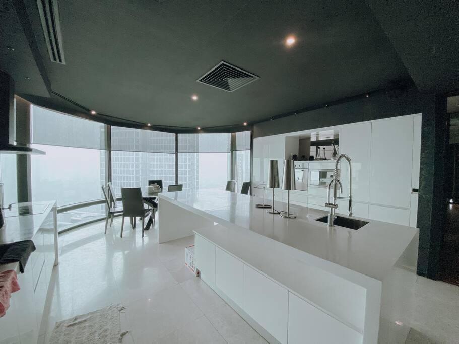 Deluxe Family Suites w KLCC View