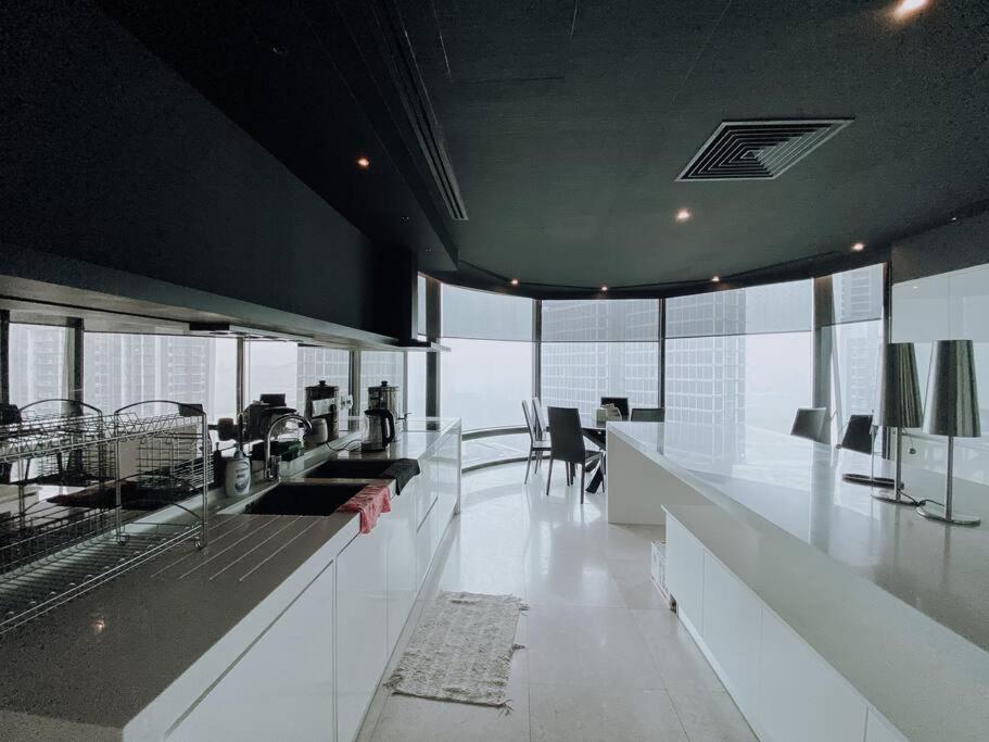 Deluxe Family Suites w KLCC View