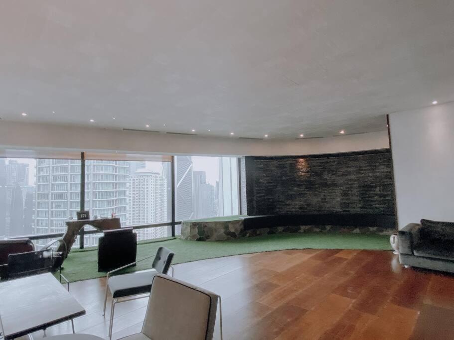 Deluxe Family Suites w KLCC View