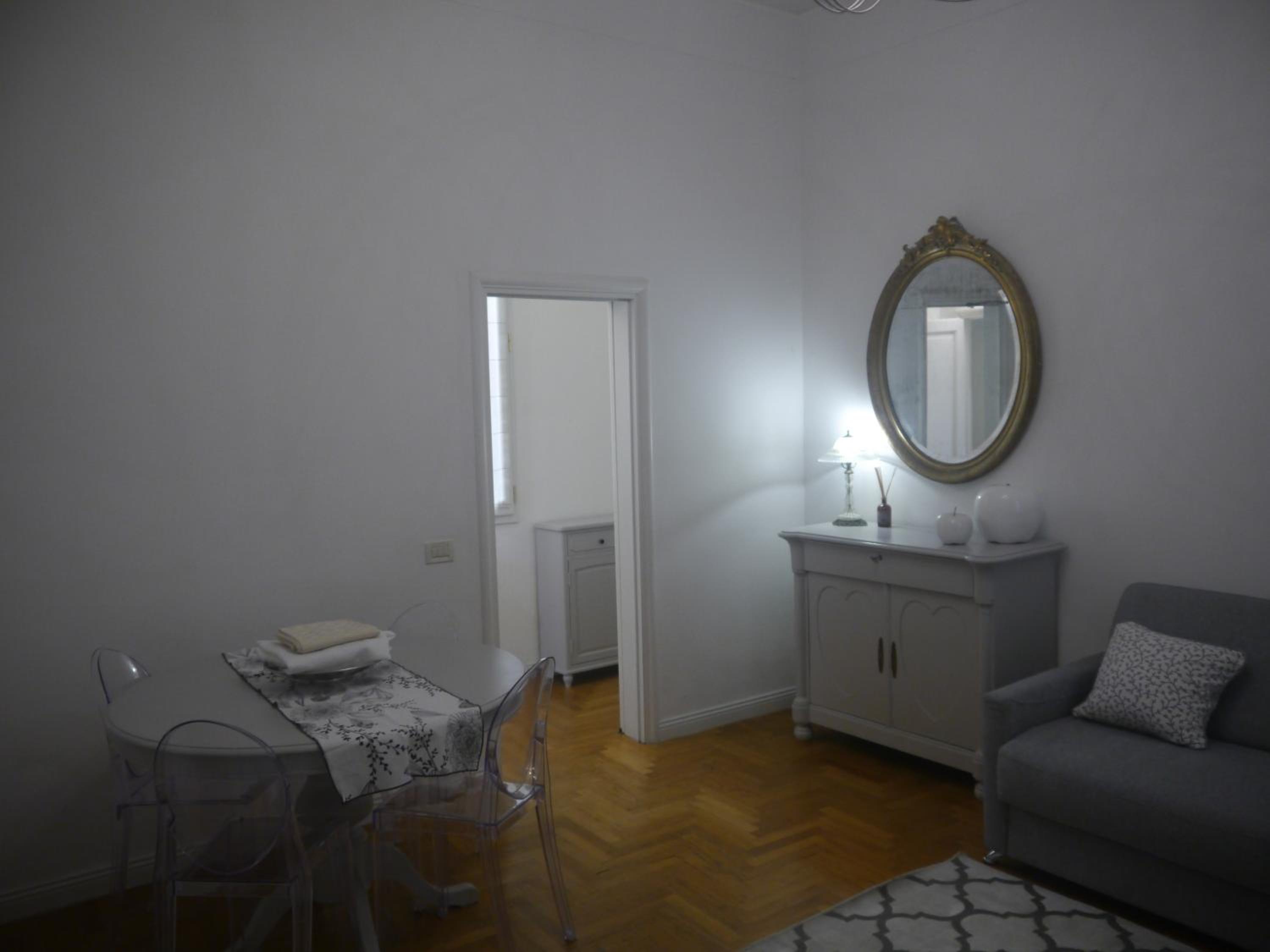 Romantic and Charming Apartments