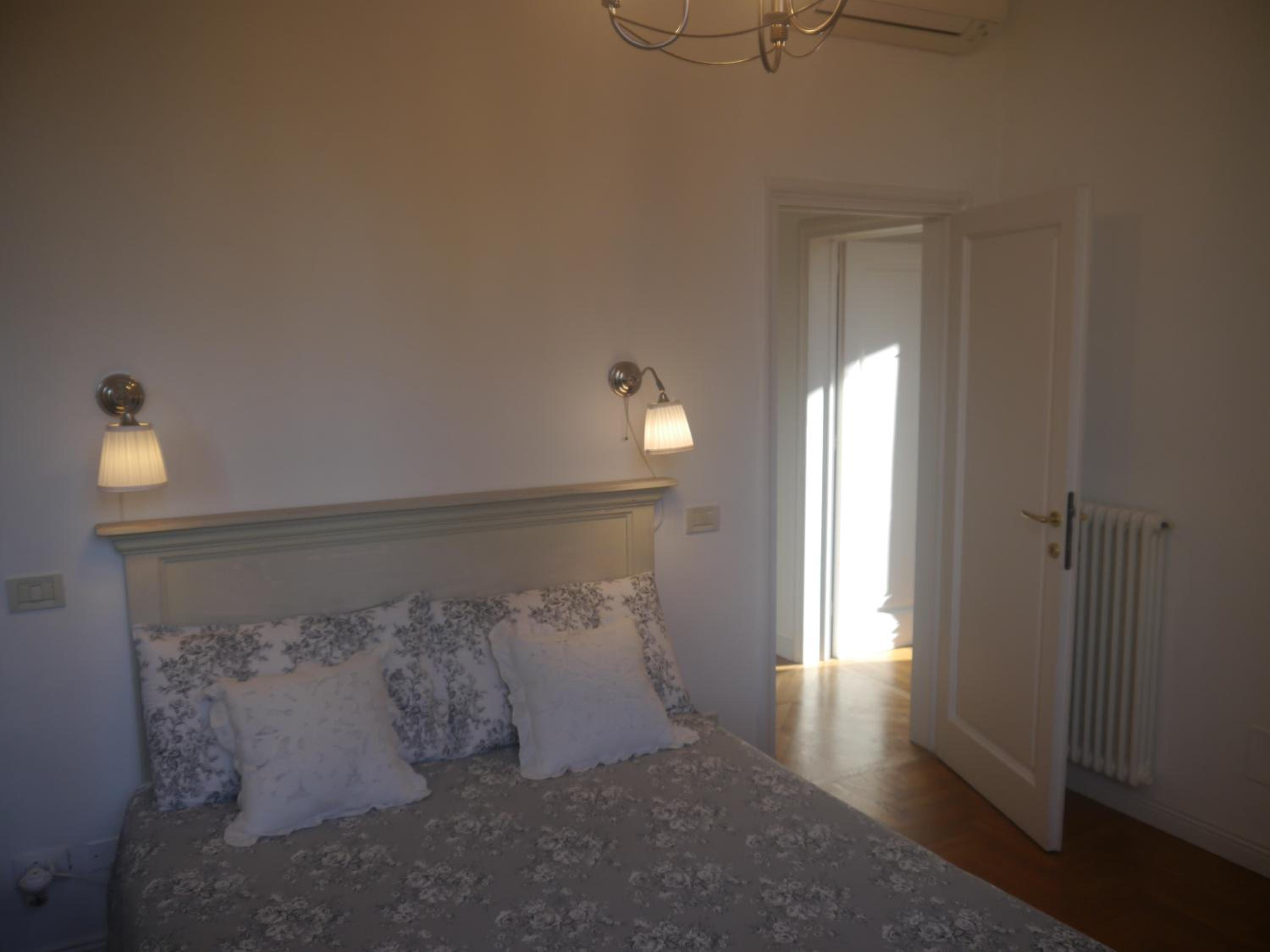 Romantic and Charming Apartments